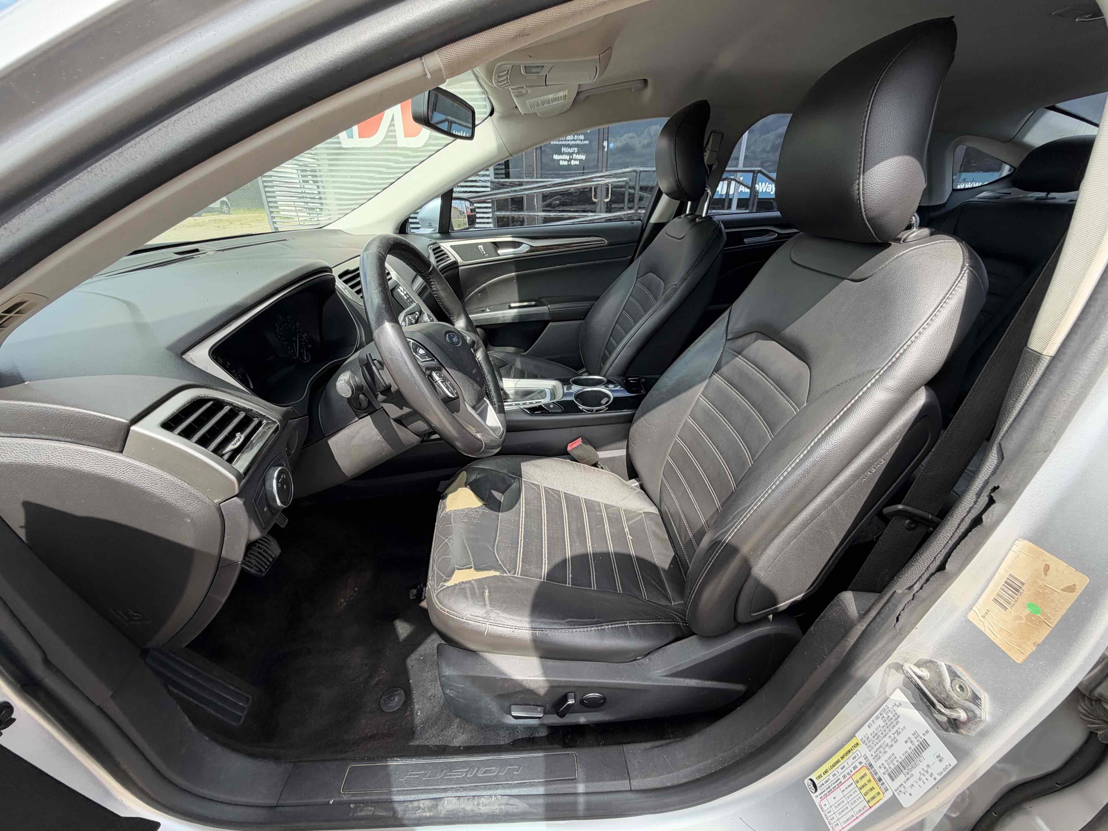 Photo 12 of this Ford Fusion