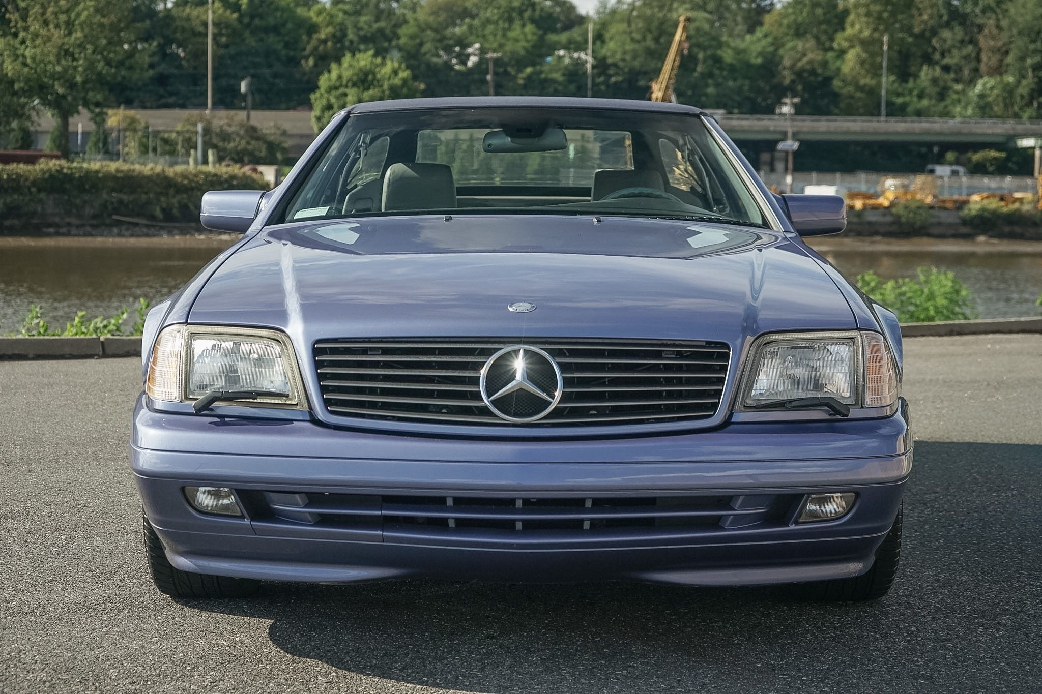 Photo 11 of this Mercedes-Benz SL320