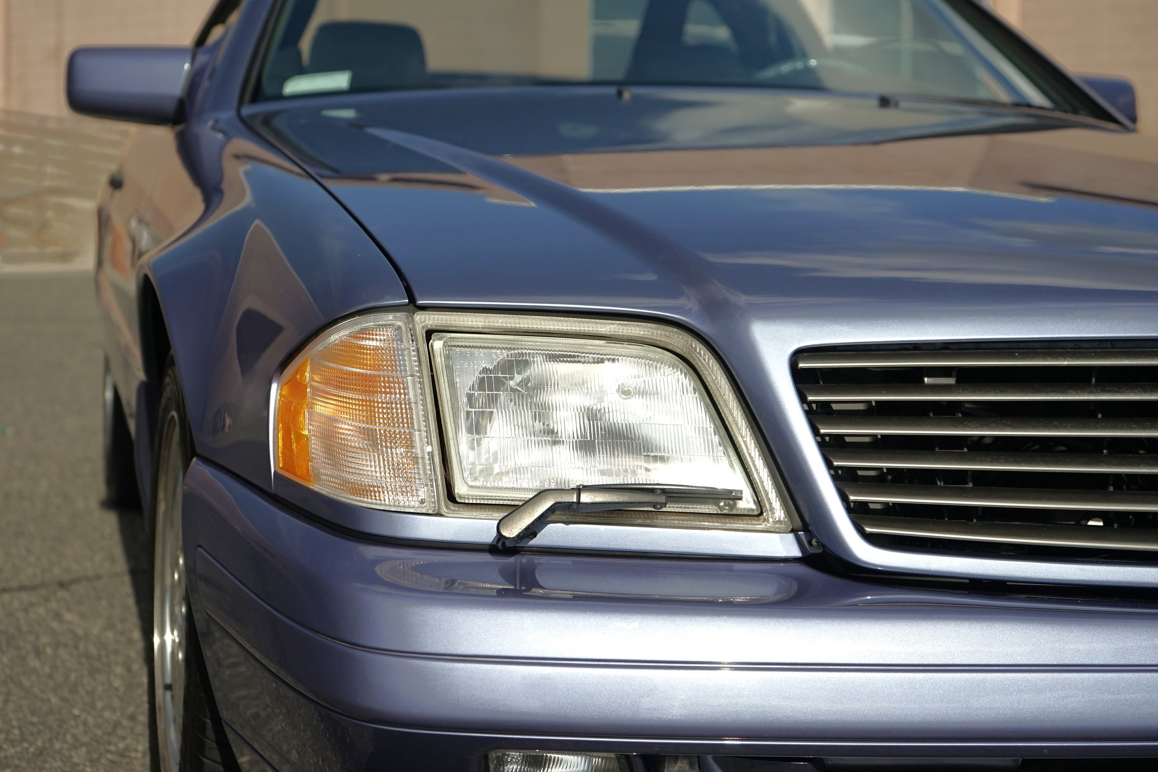 Photo 10 of this Mercedes-Benz SL320
