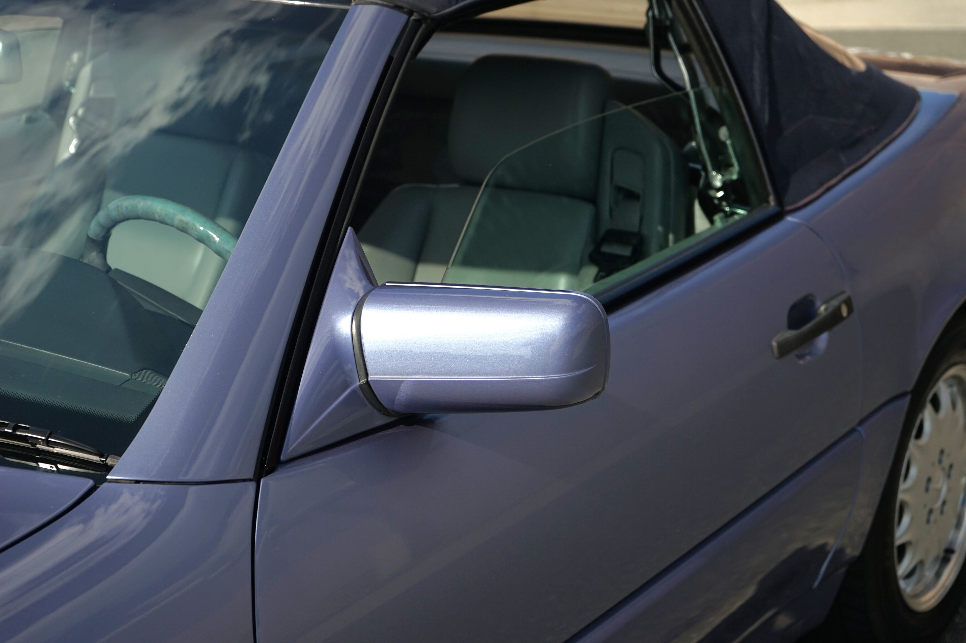 Photo 13 of this Mercedes-Benz SL320