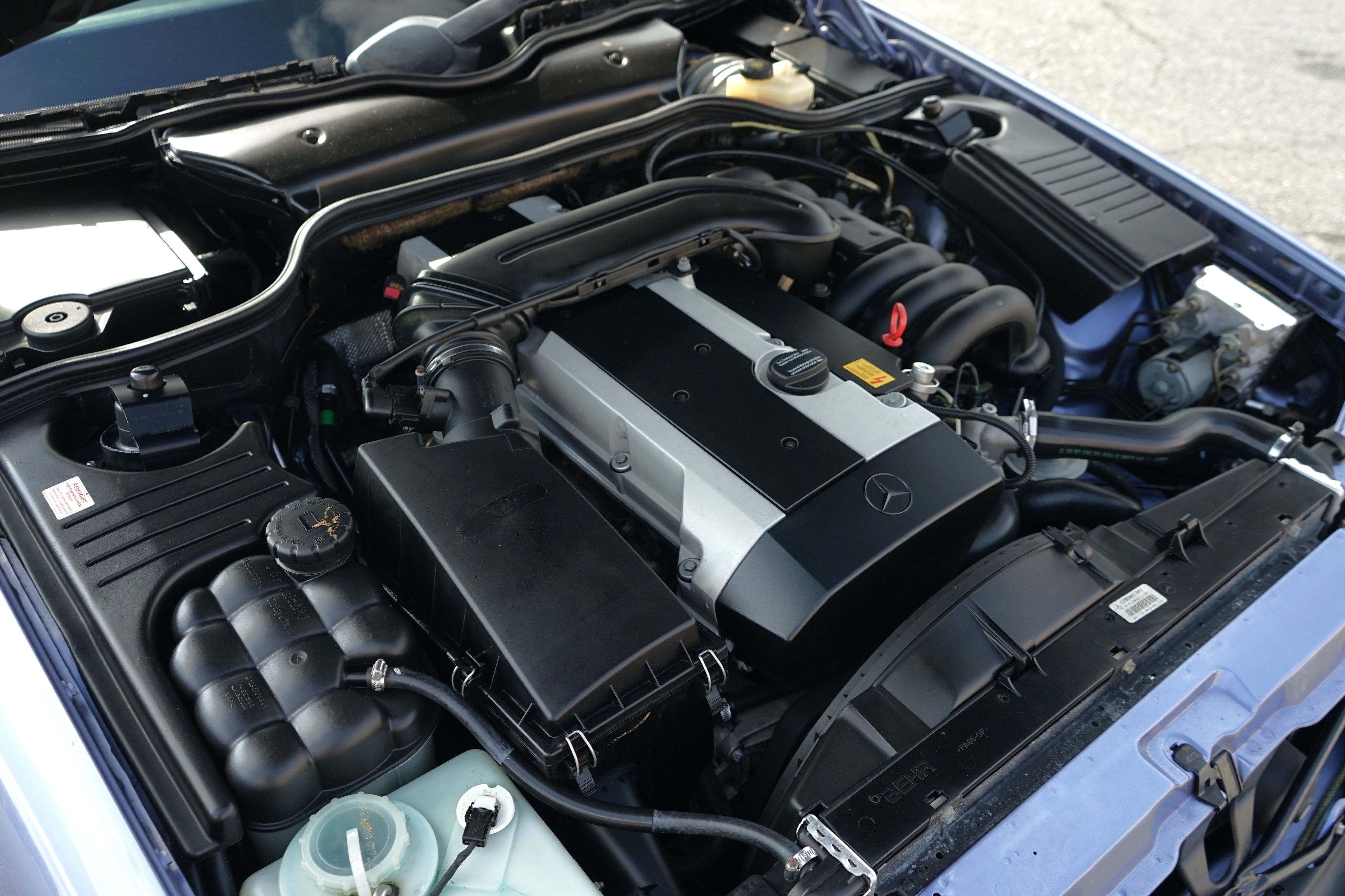 Photo 45 of this Mercedes-Benz SL320
