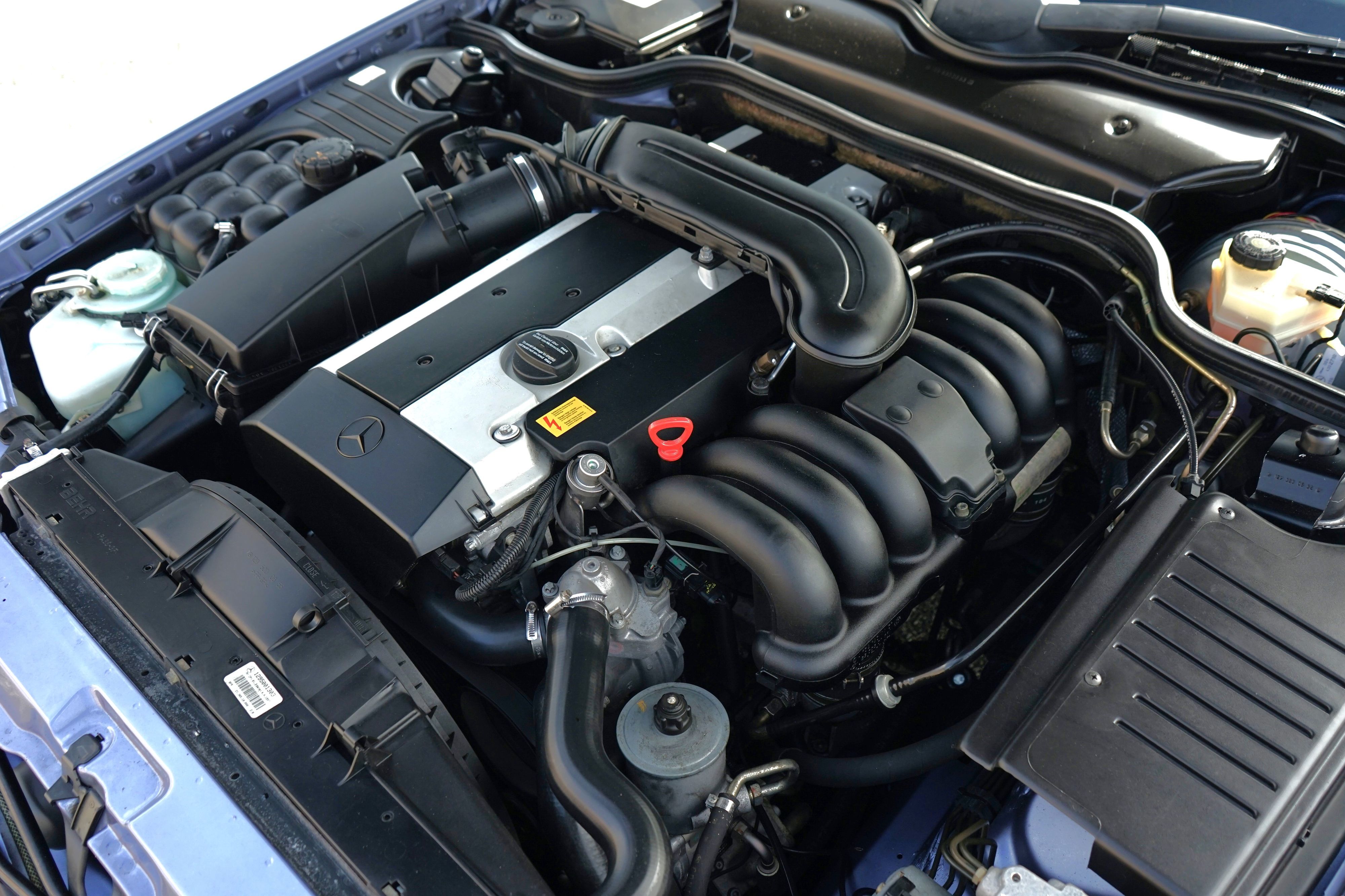 Photo 47 of this Mercedes-Benz SL320