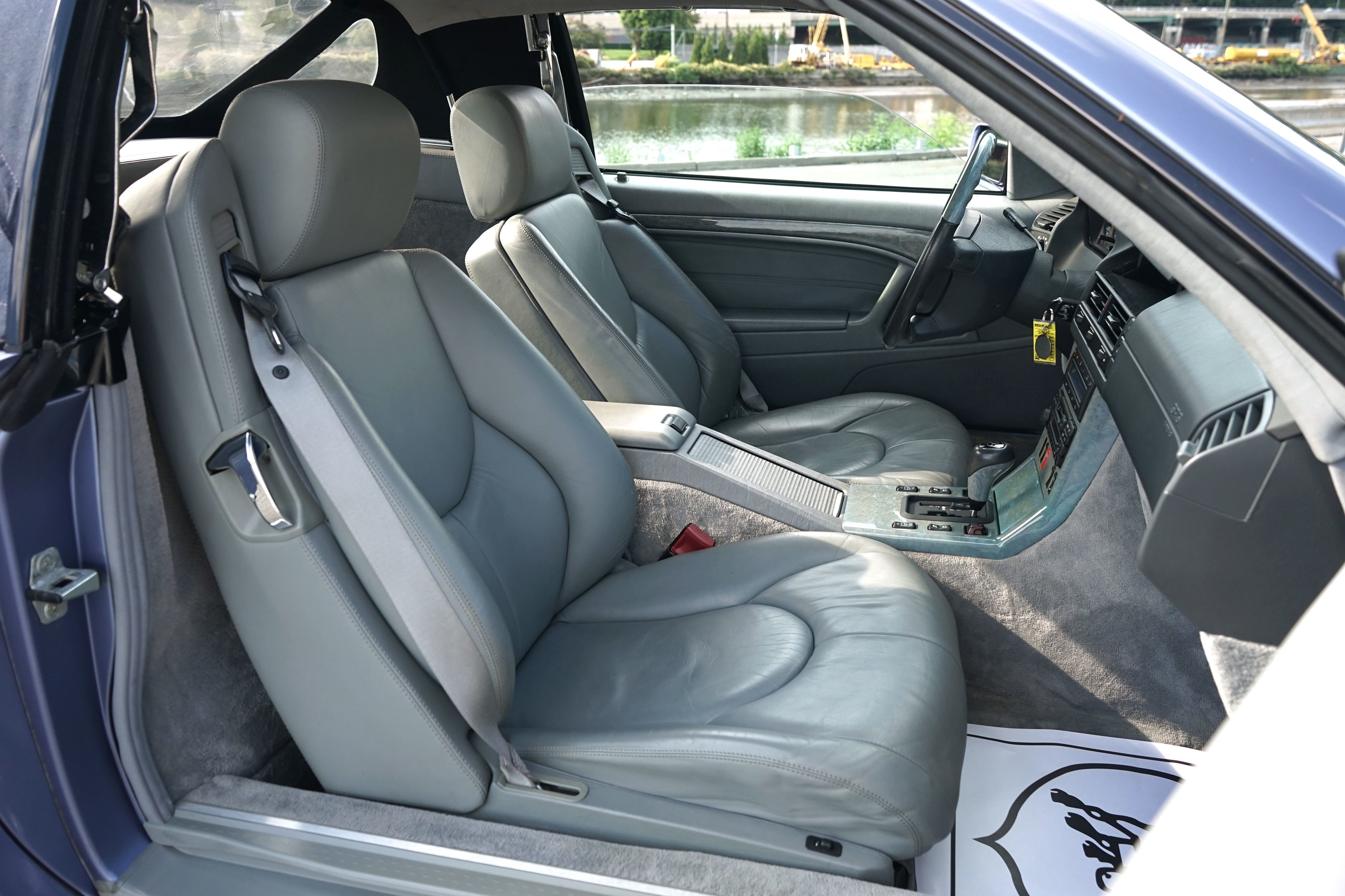 Photo 28 of this Mercedes-Benz SL320