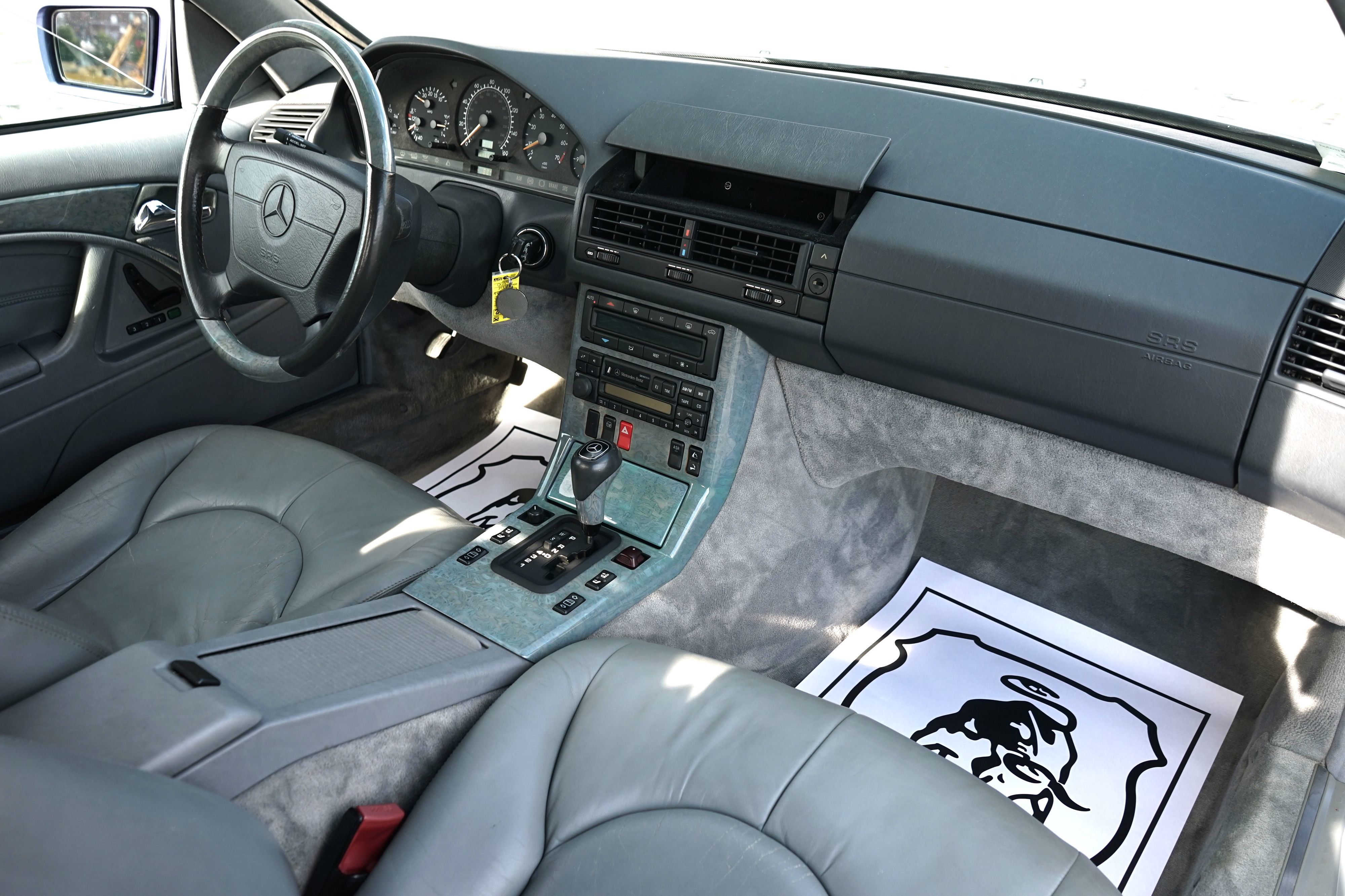 Photo 27 of this Mercedes-Benz SL320