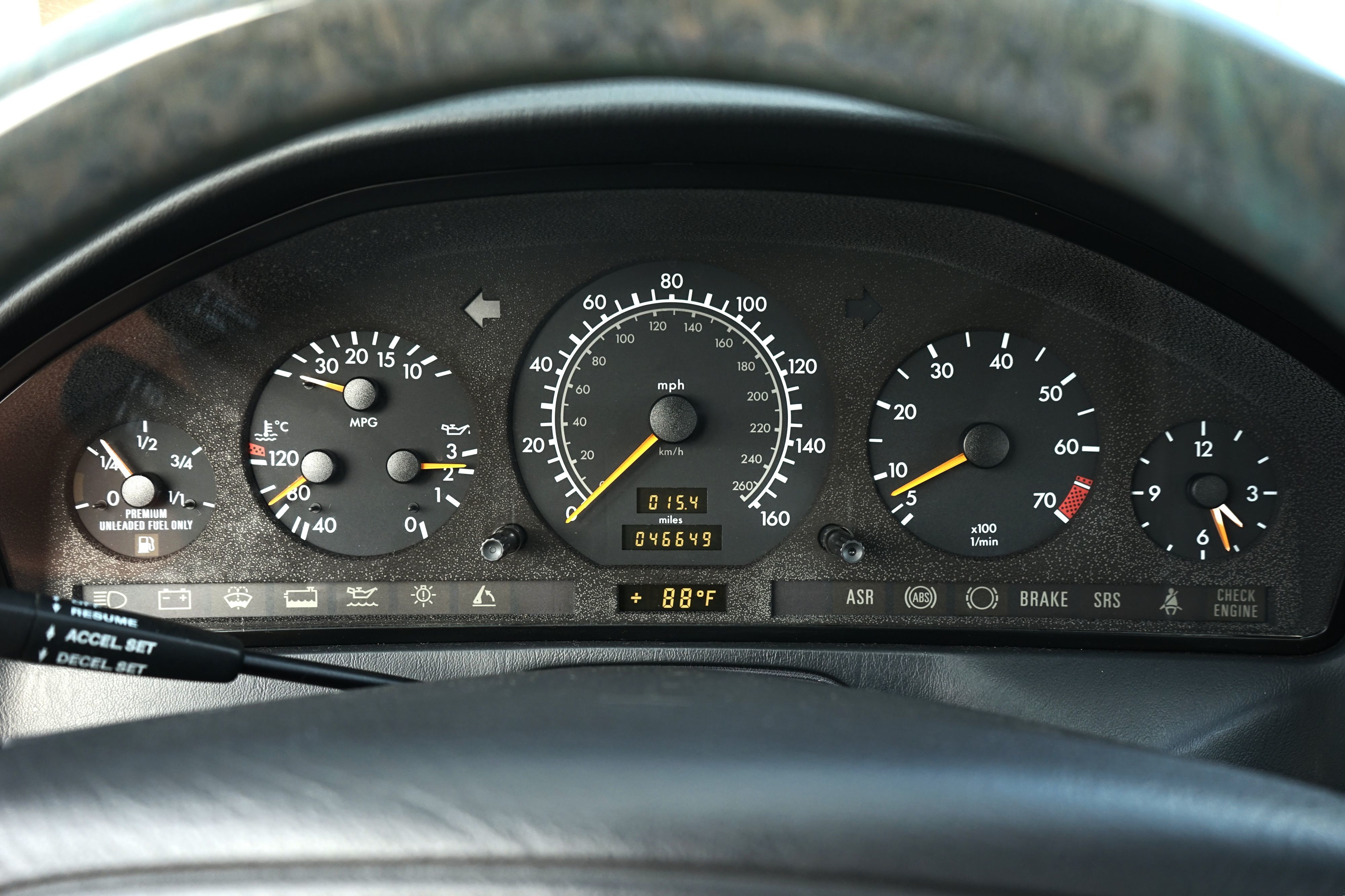 Photo 20 of this Mercedes-Benz SL320