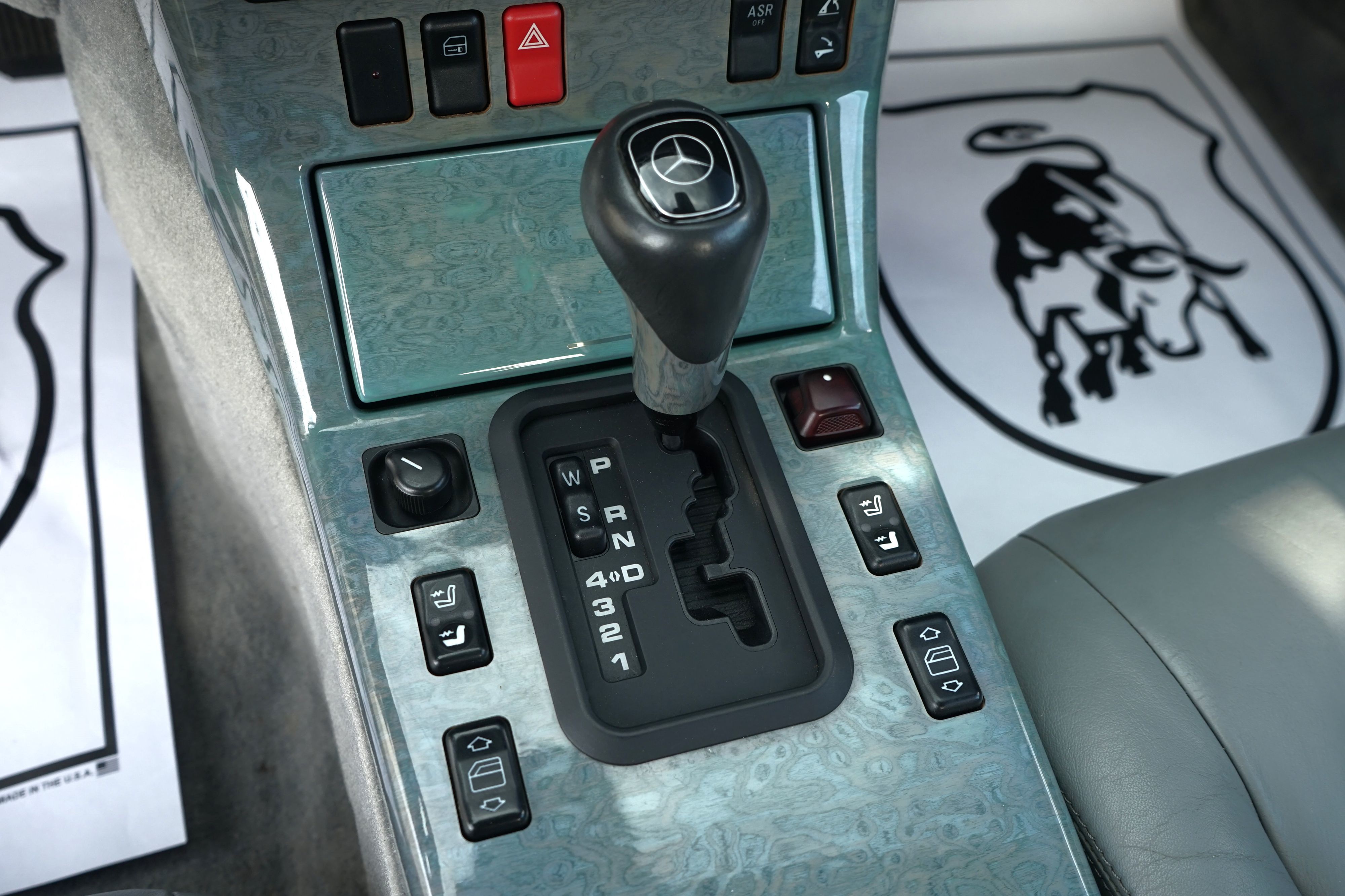 Photo 24 of this Mercedes-Benz SL320