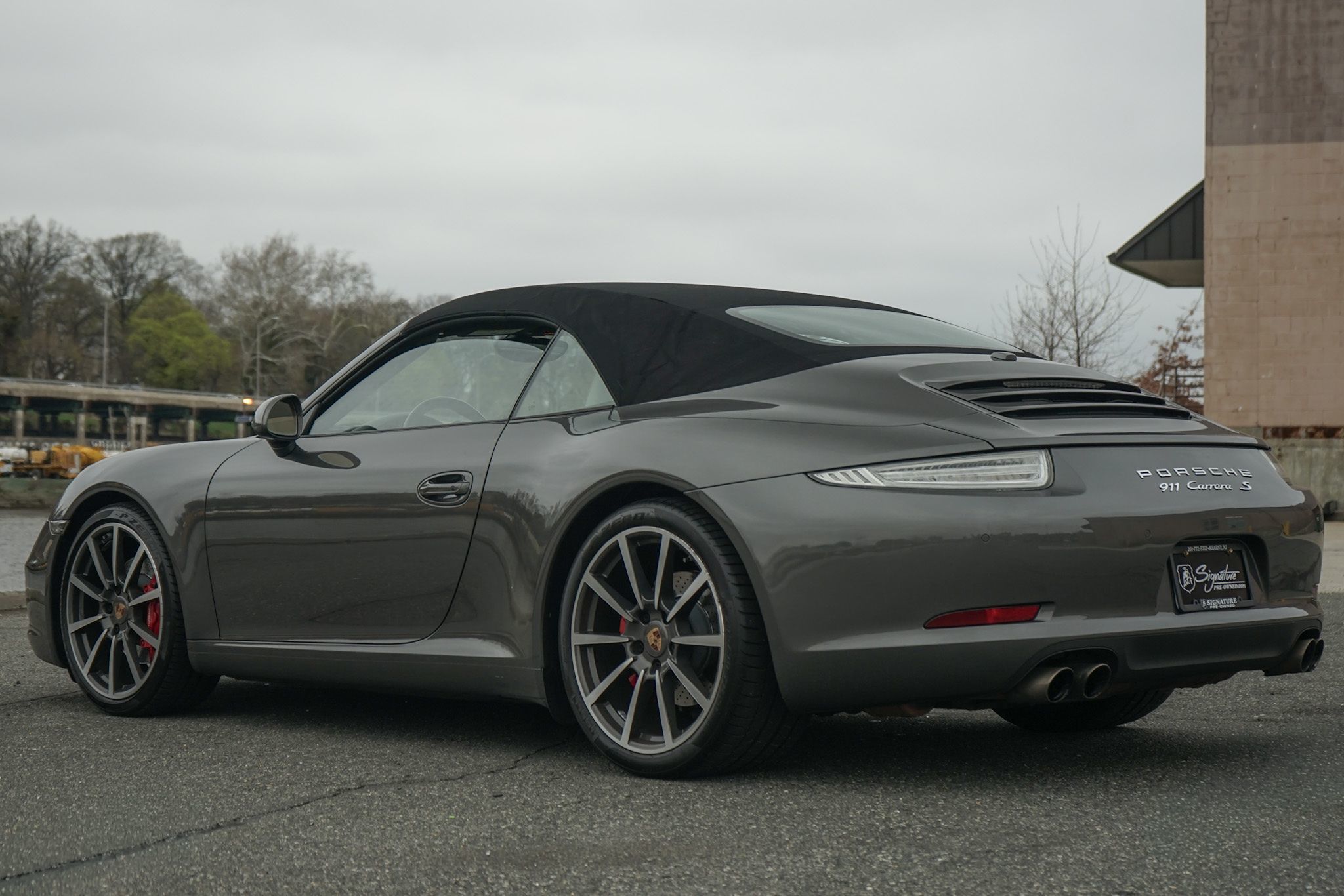 View vehicle photo 6