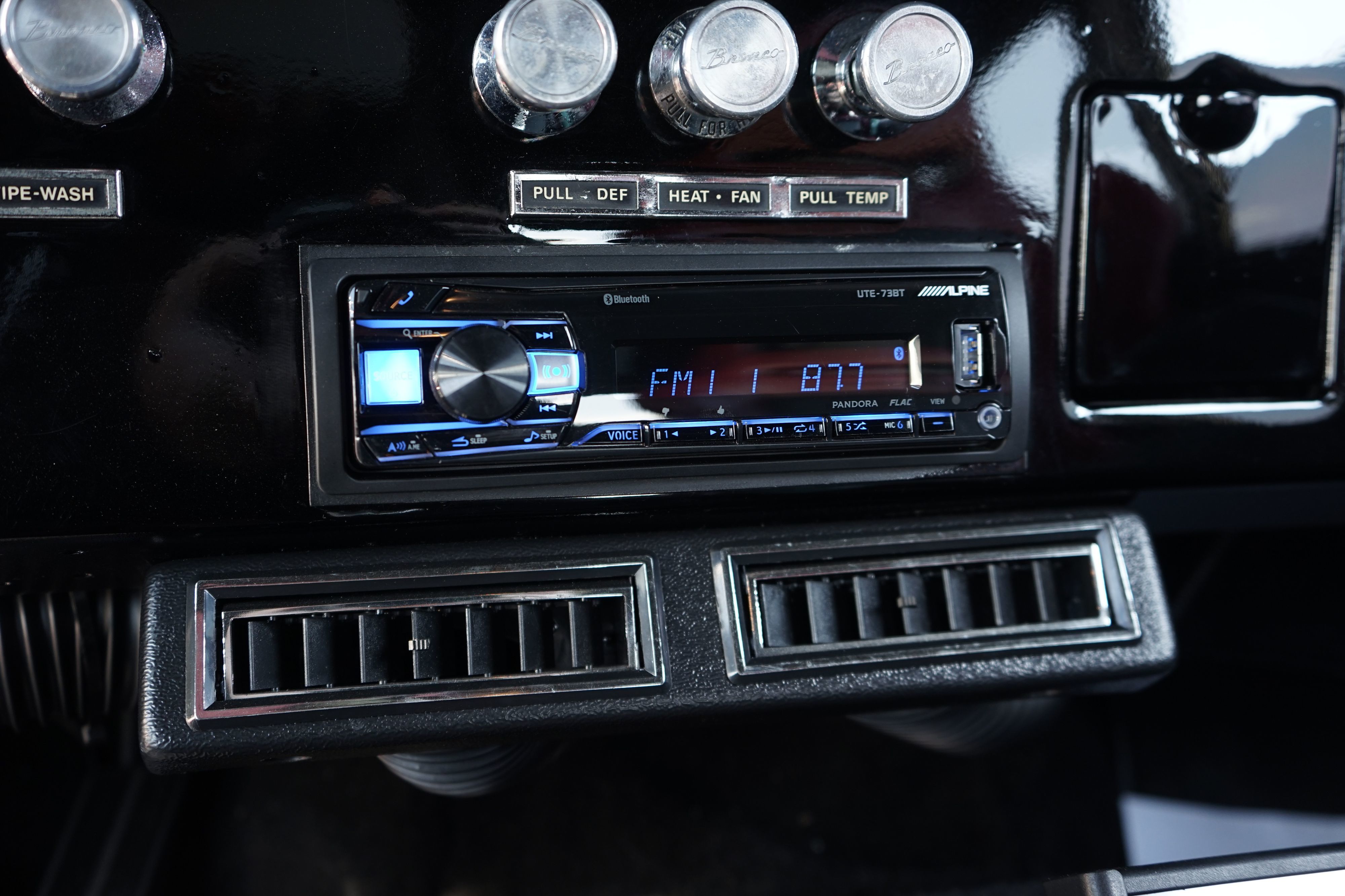 Photo 22 of this 1973 Ford