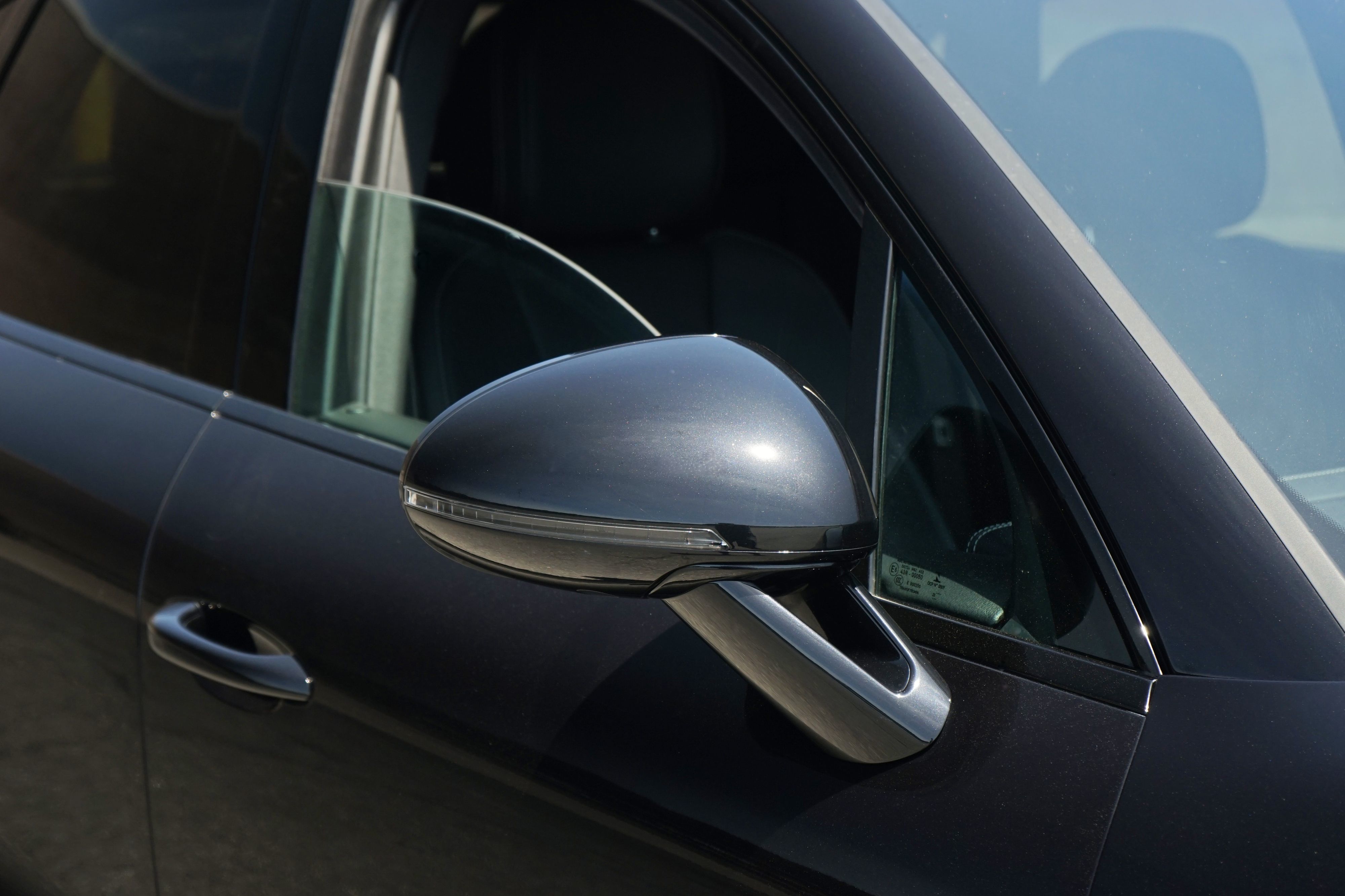 Photo 5 of this Porsche Macan