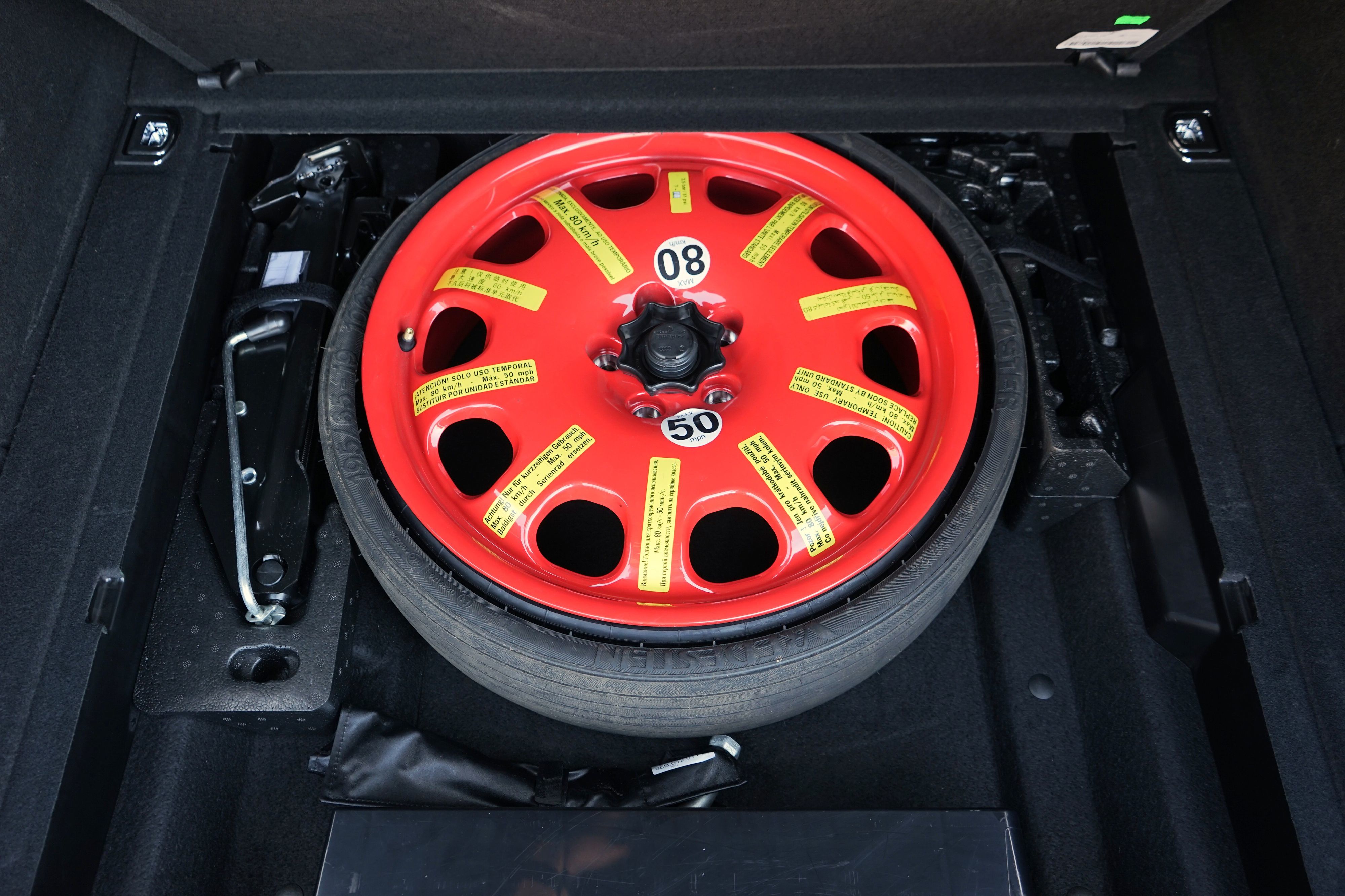 Photo 44 of this Porsche Macan