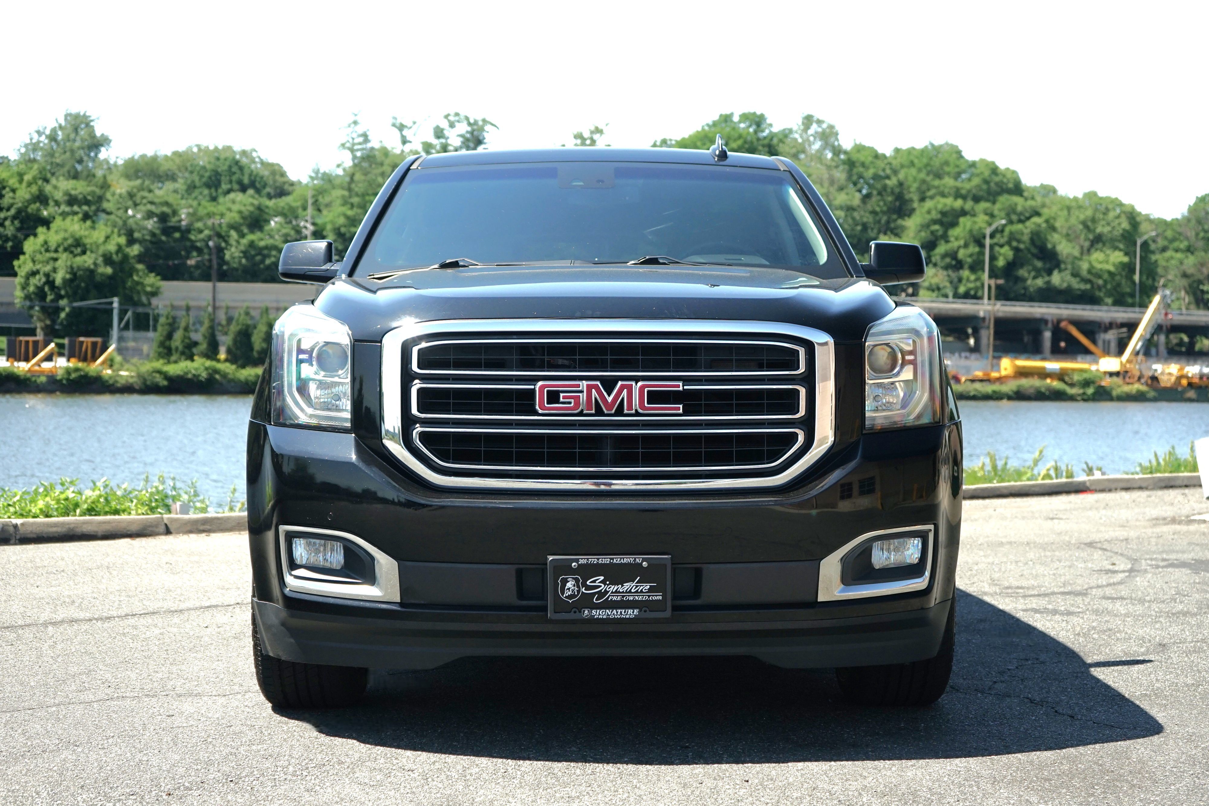 Photo 7 of this GMC Yukon