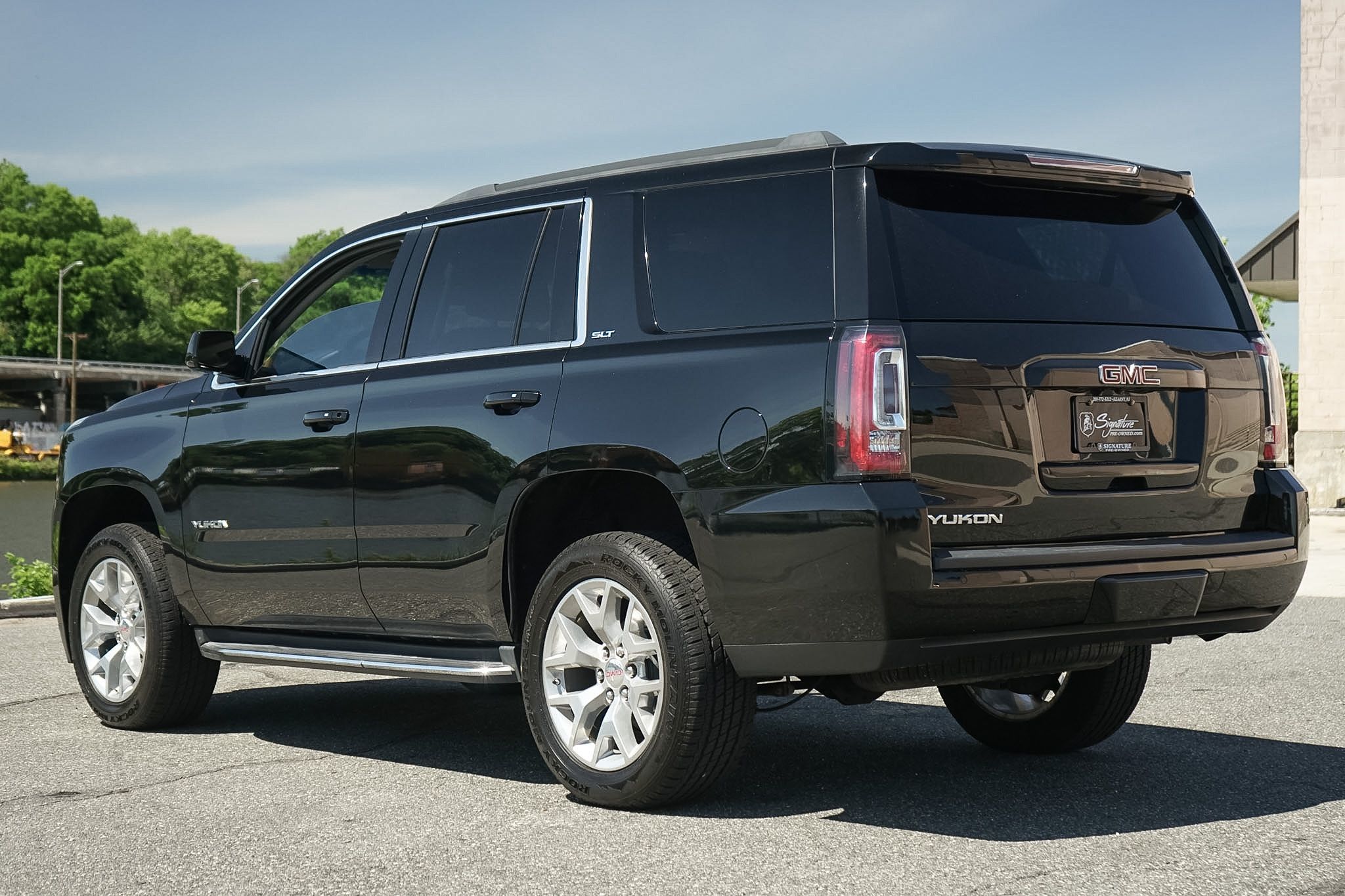 Photo 3 of this GMC Yukon