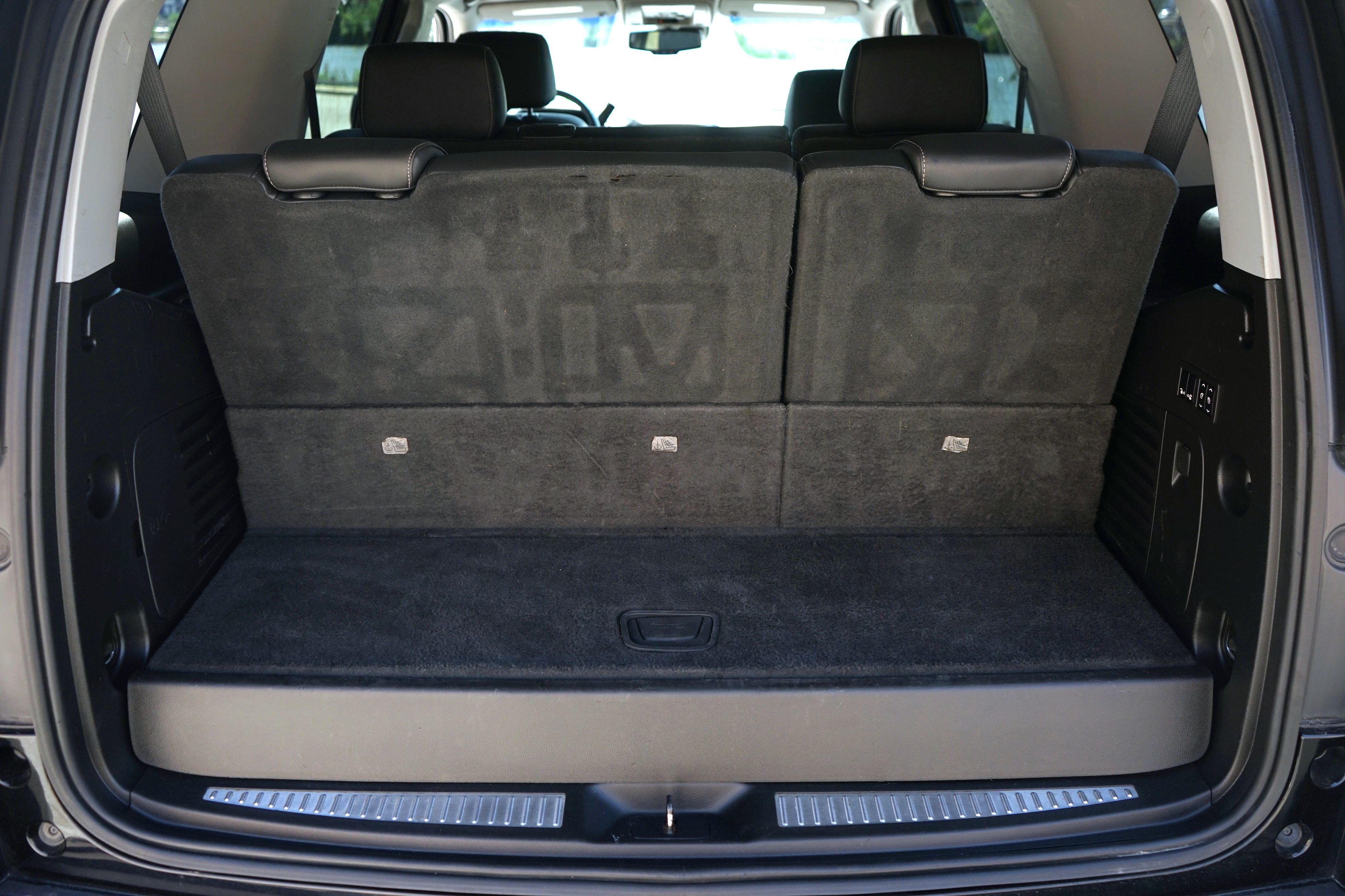 Photo 42 of this GMC Yukon