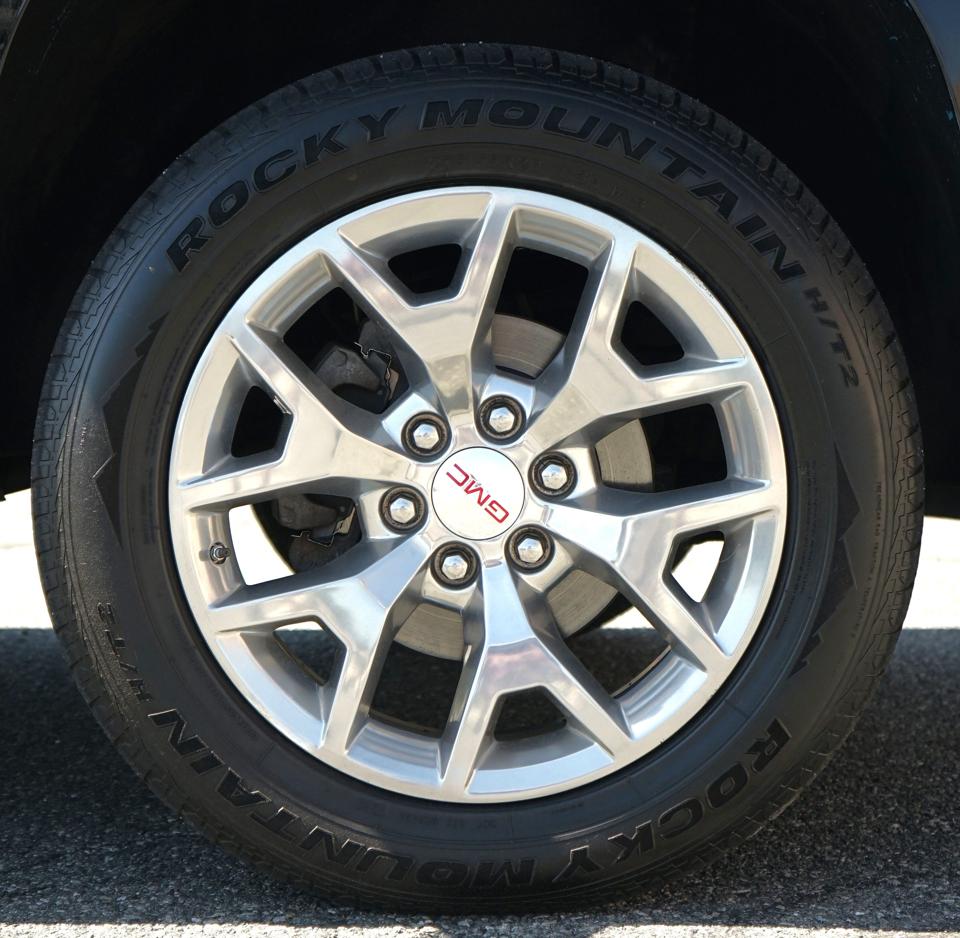 Photo 51 of this GMC Yukon