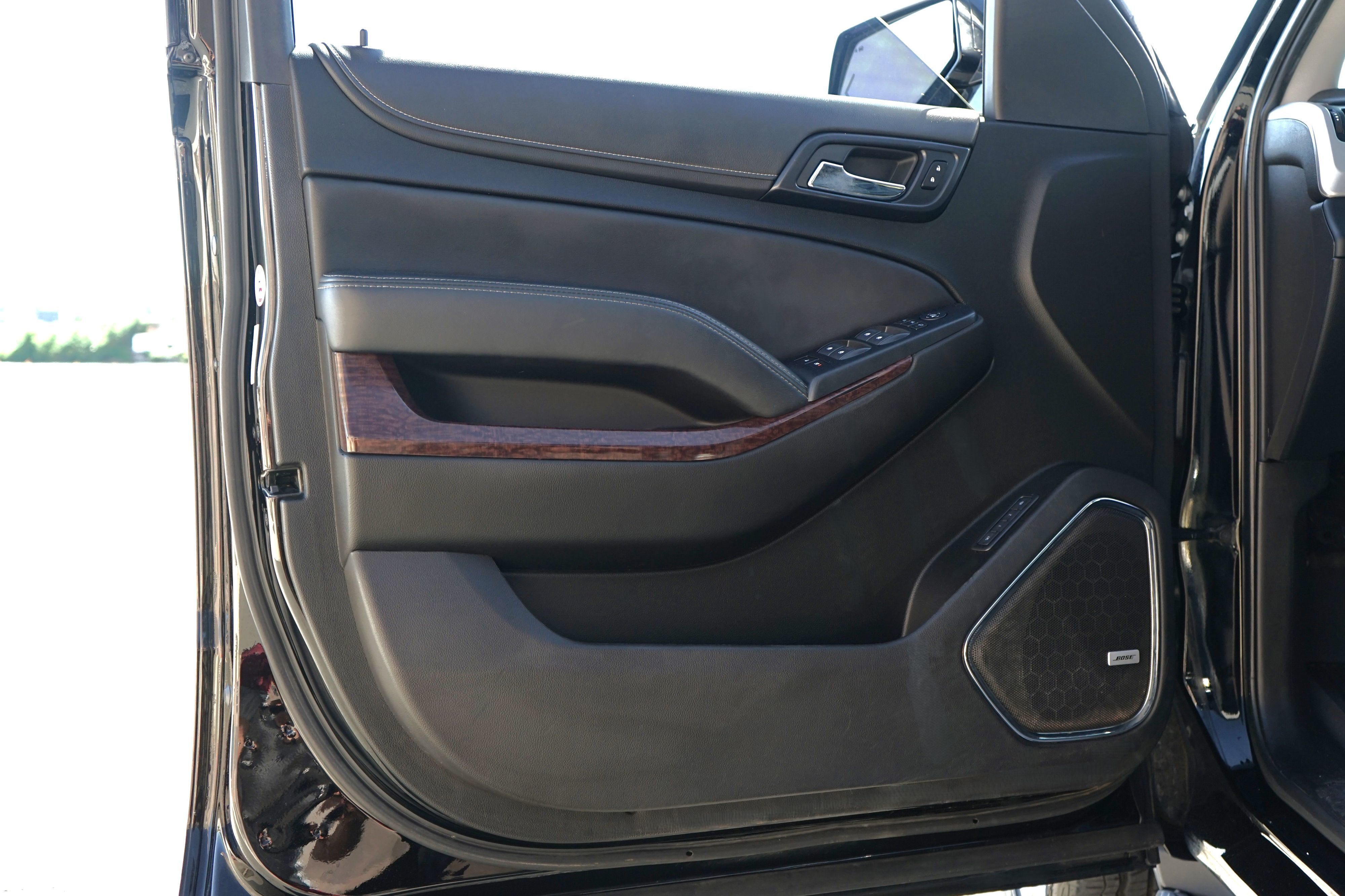 Photo 9 of this GMC Yukon