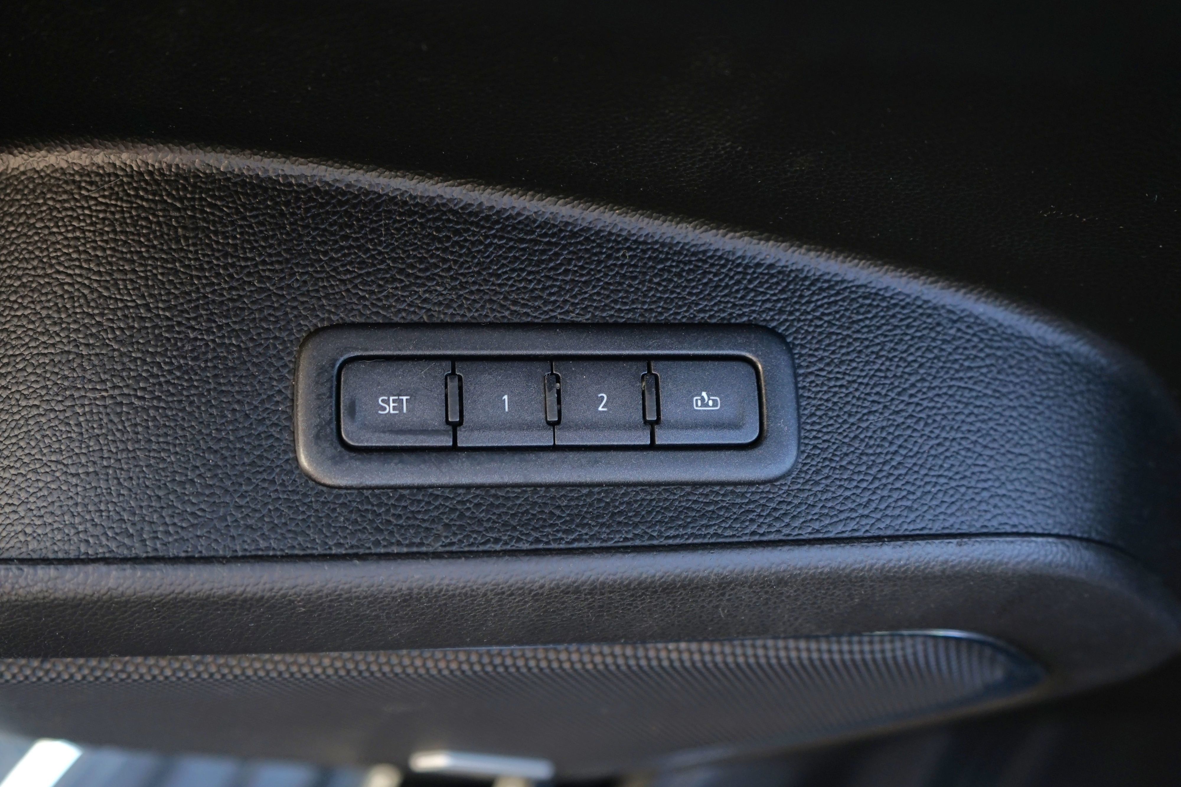 Photo 11 of this GMC Yukon