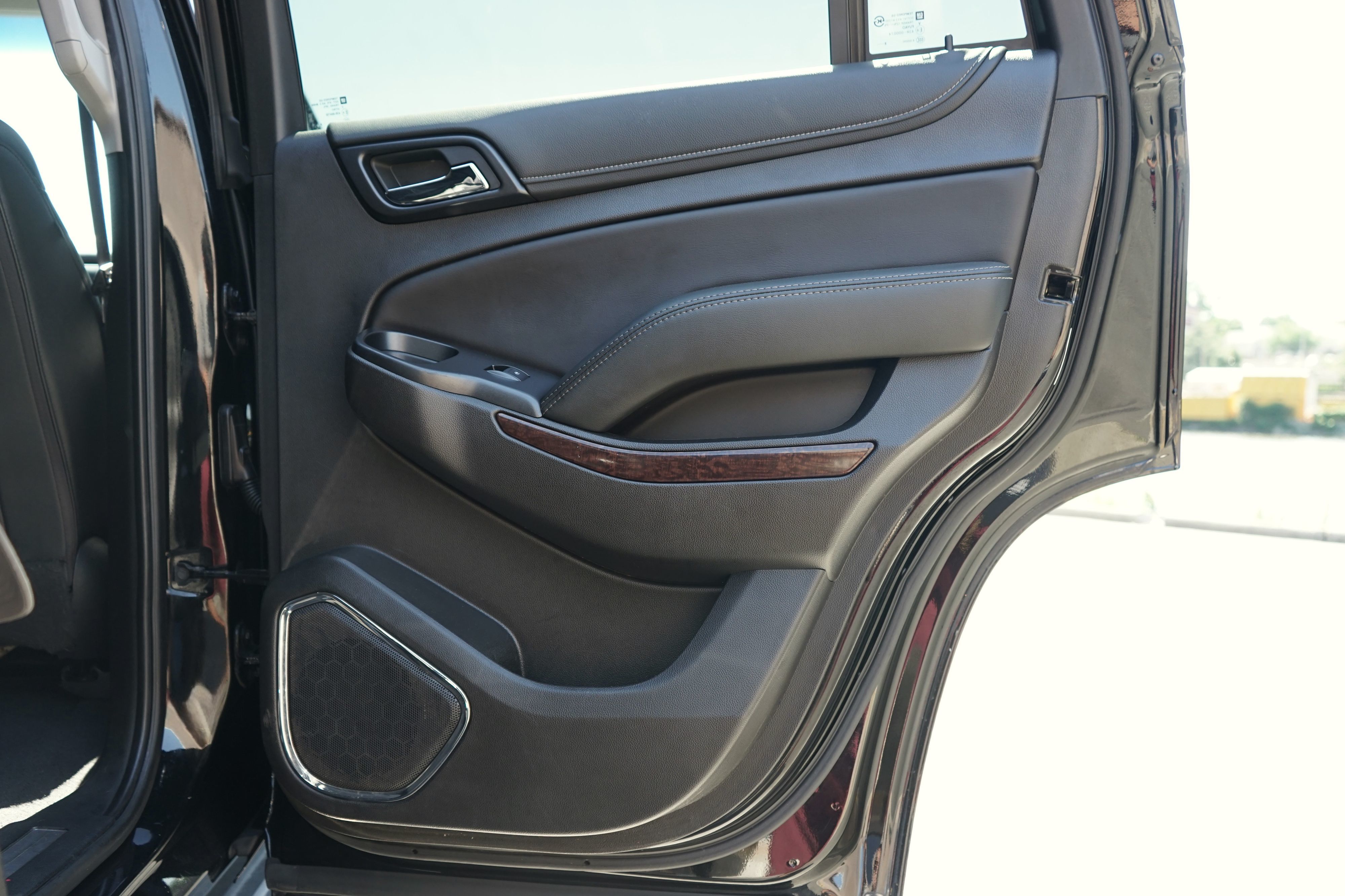 Photo 40 of this GMC Yukon