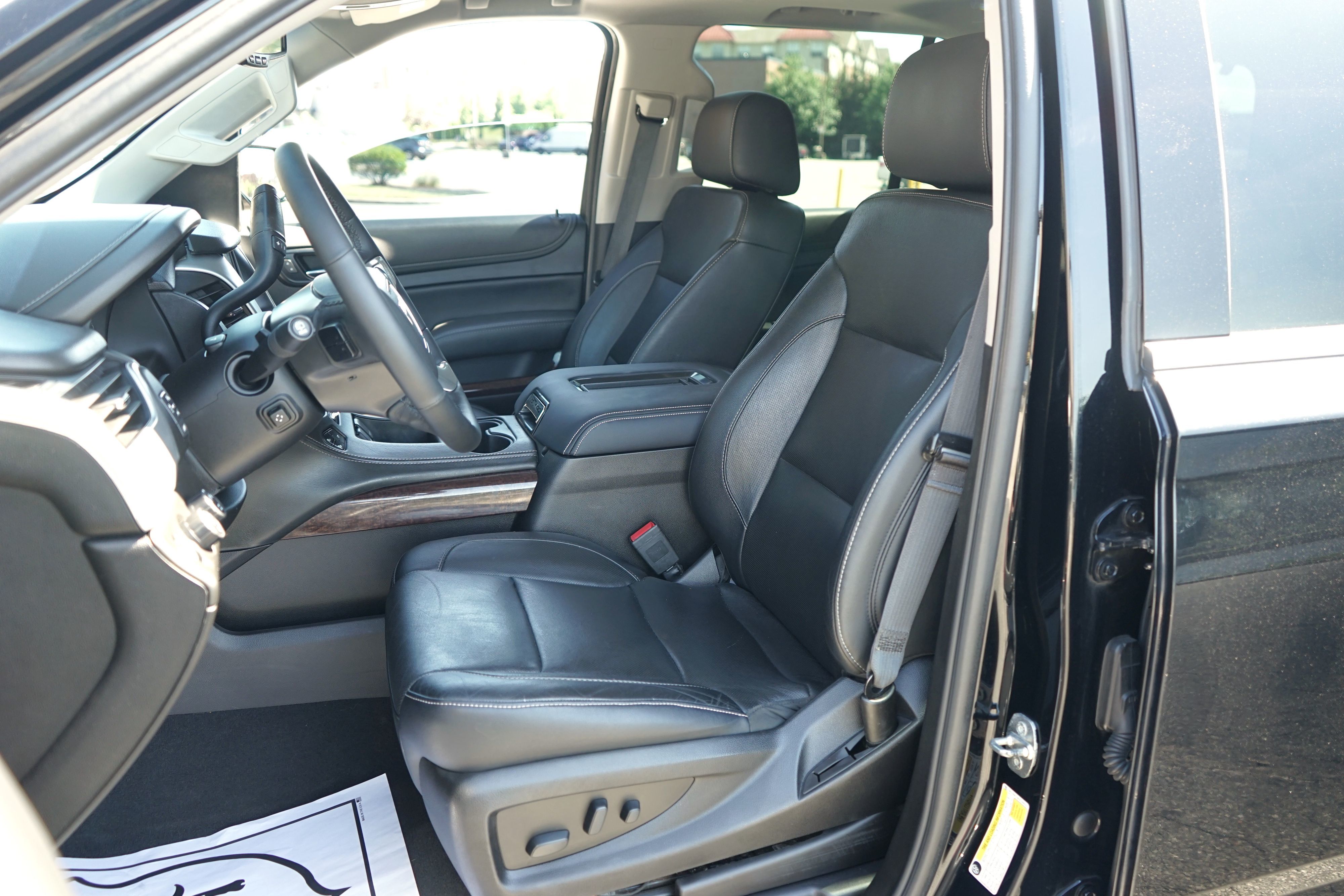 Photo 14 of this GMC Yukon
