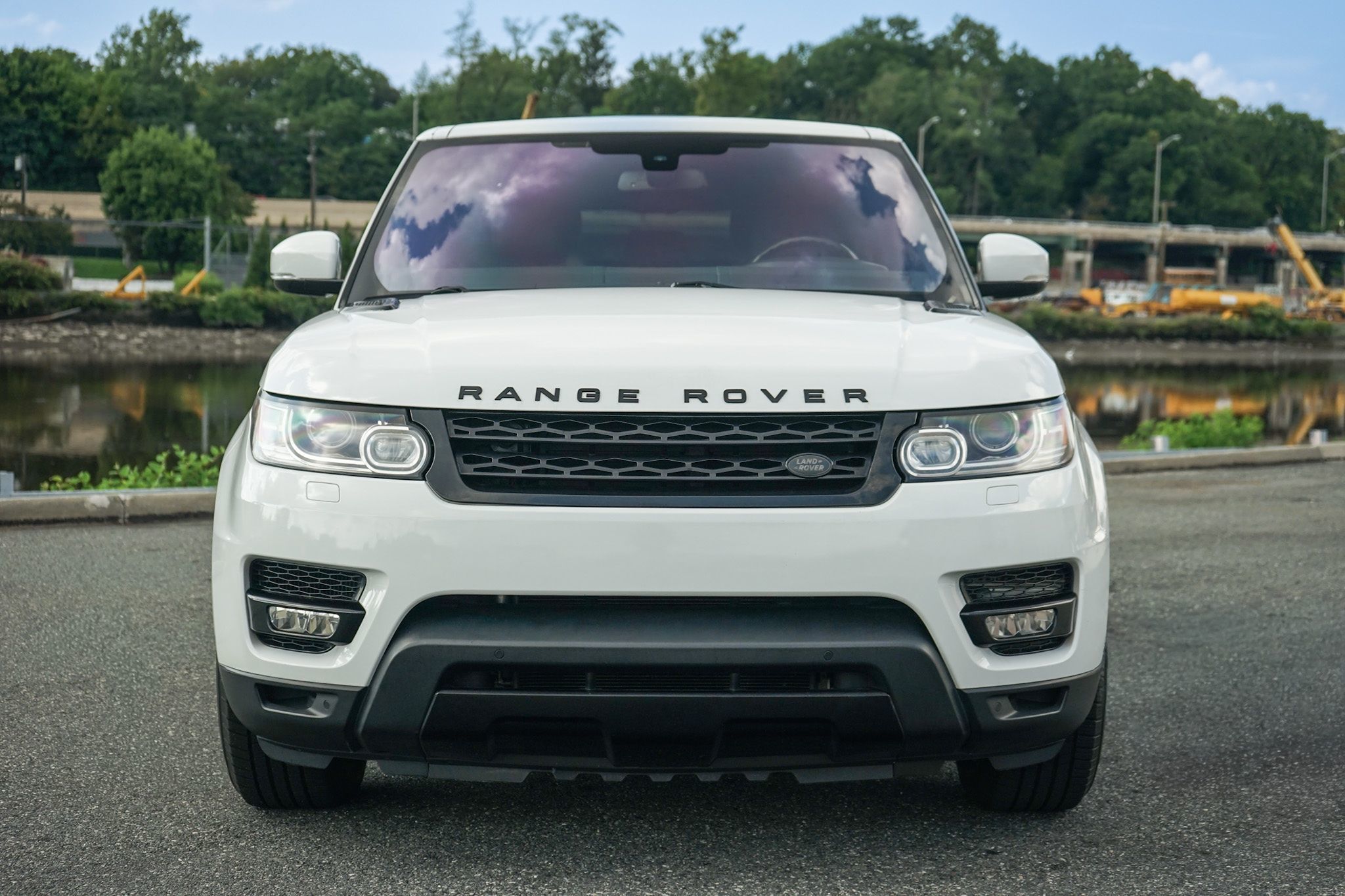Photo 7 of this Land Rover Range Rover Sport