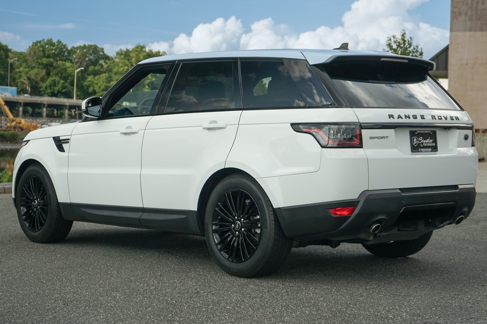 Photo 3 of this Land Rover Range Rover Sport