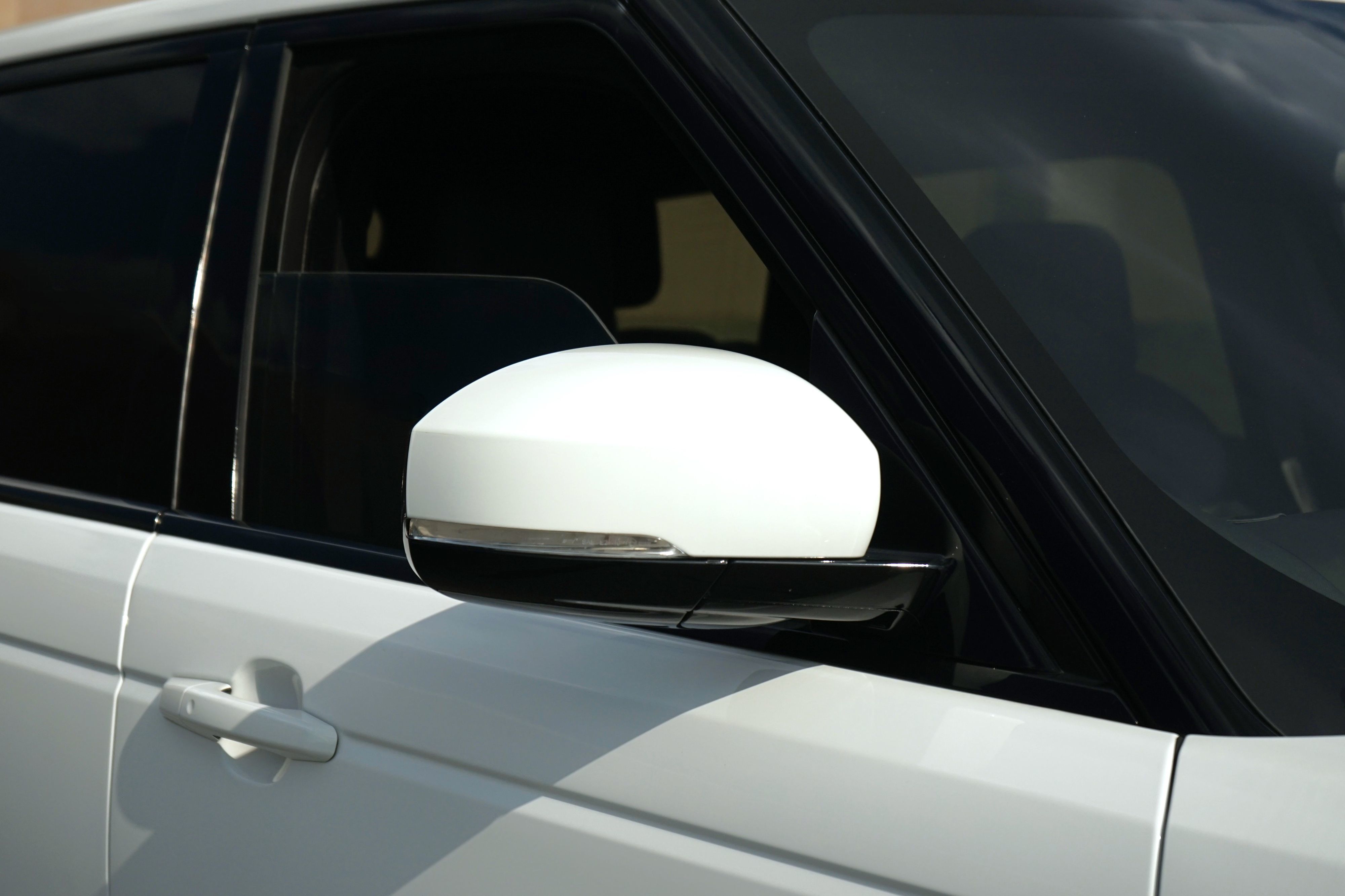 Photo 5 of this Land Rover Range Rover Sport