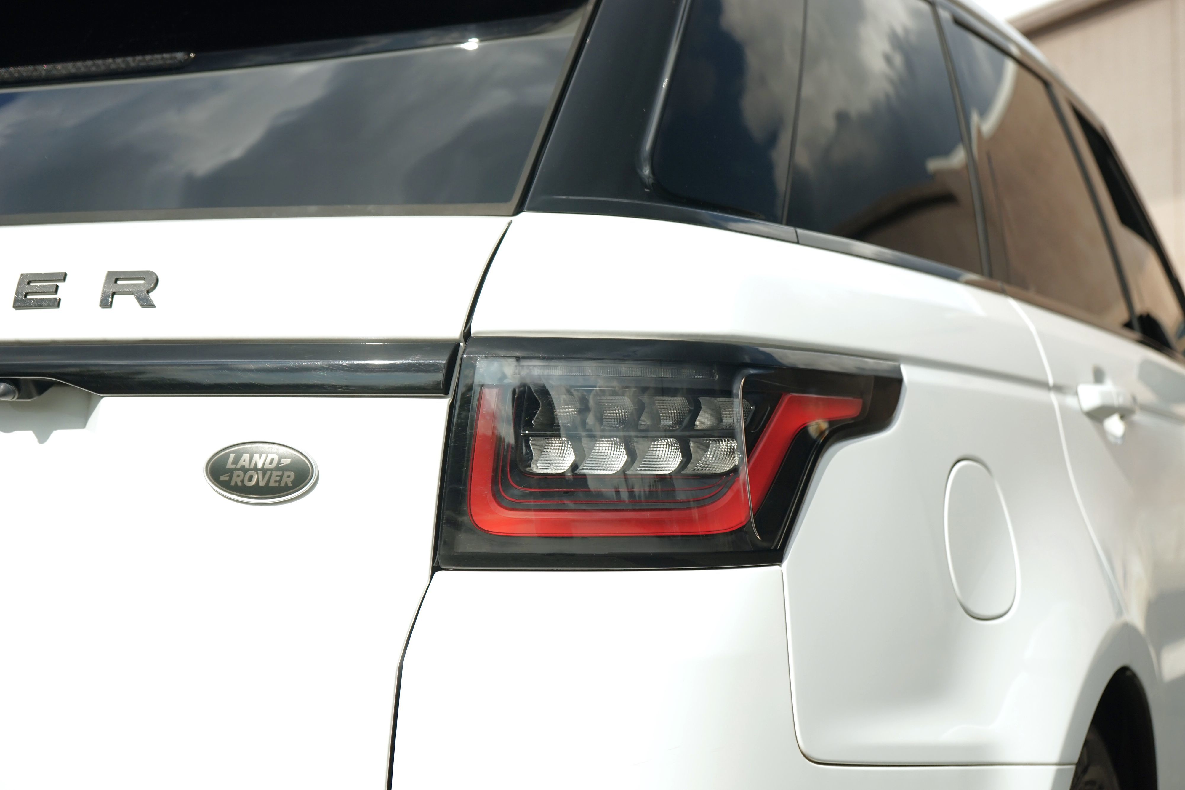 Photo 46 of this Land Rover Range Rover Sport