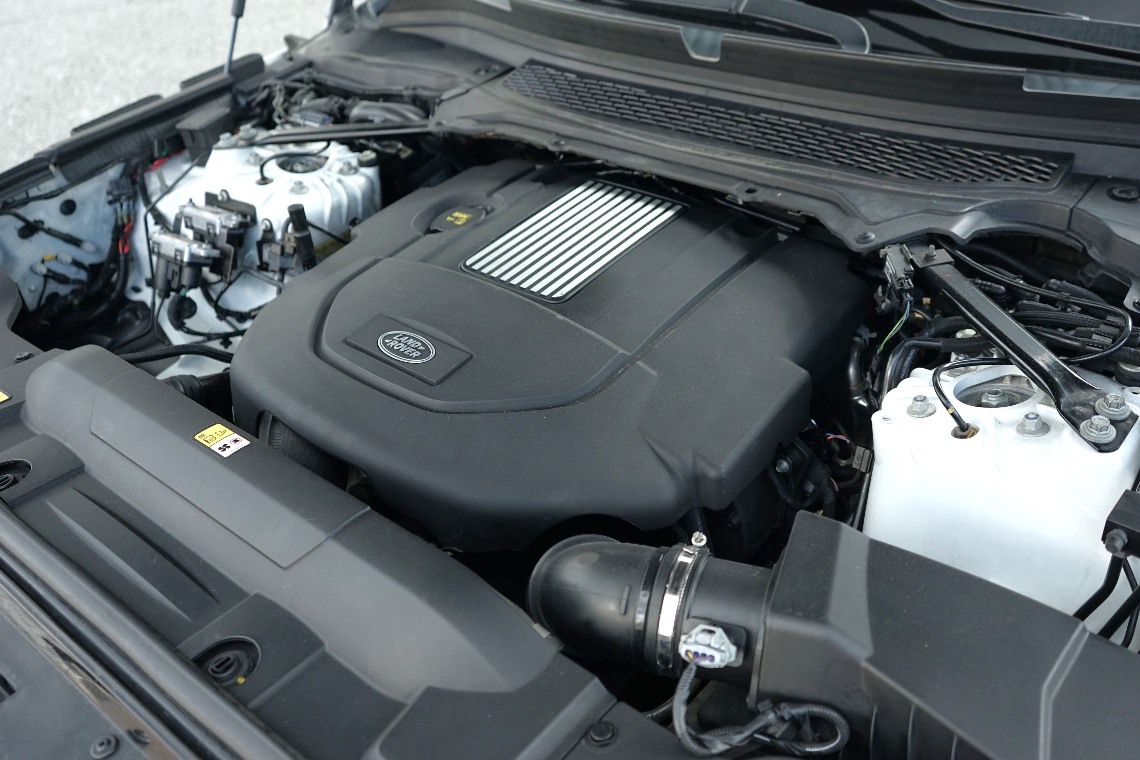Photo 49 of this Land Rover Range Rover Sport