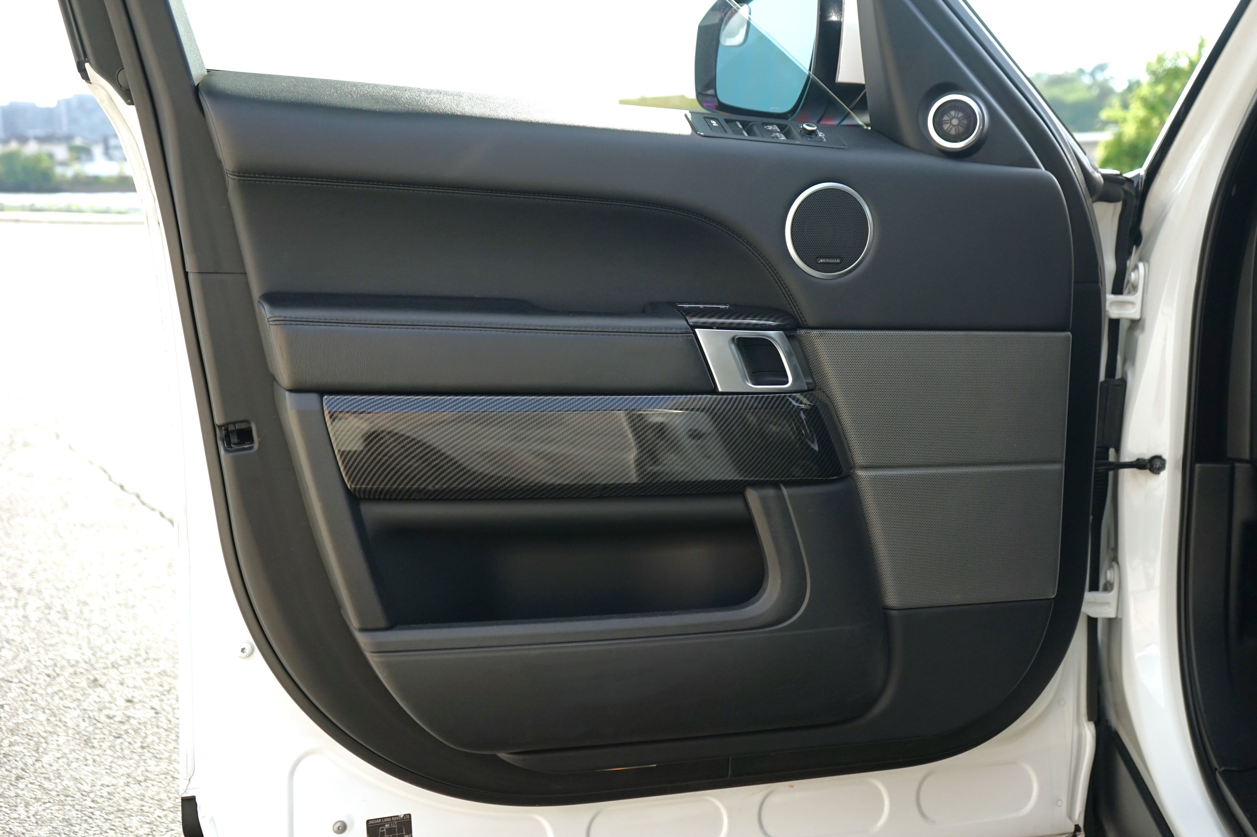 Photo 10 of this Land Rover Range Rover Sport