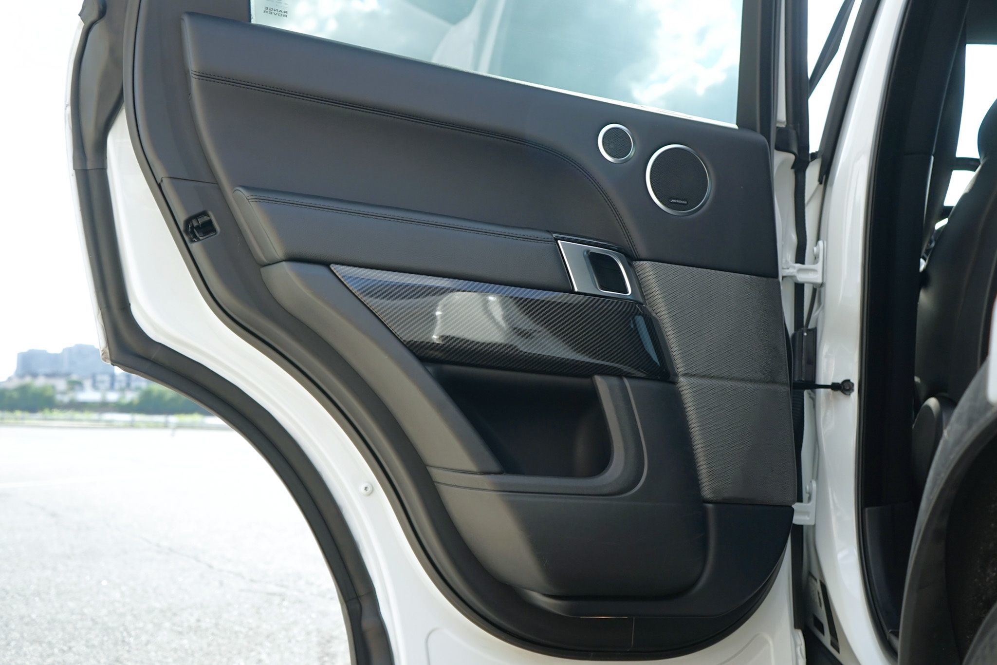 Photo 33 of this Land Rover Range Rover Sport