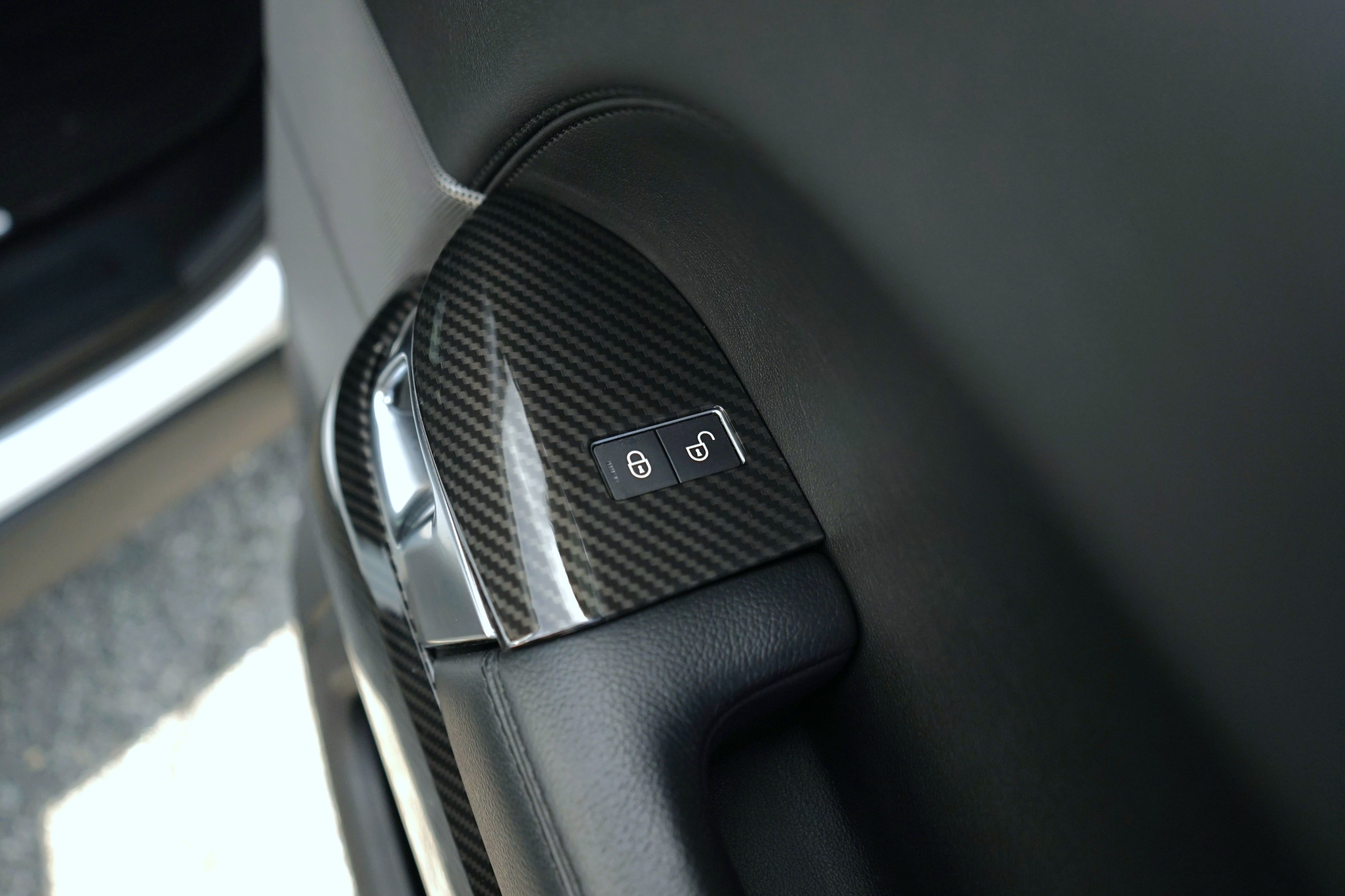 Photo 38 of this Land Rover Range Rover Sport