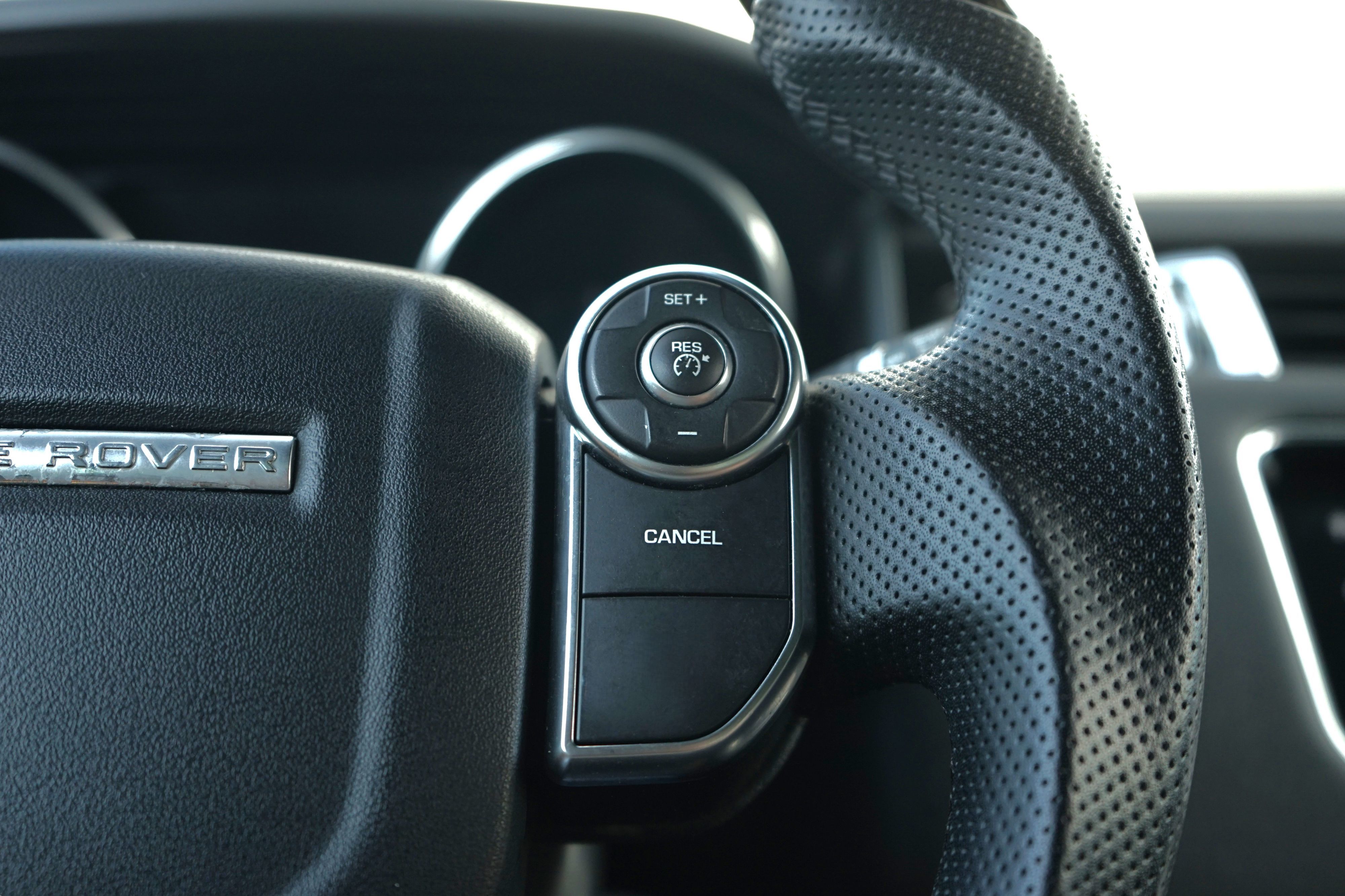 Photo 20 of this Land Rover Range Rover Sport