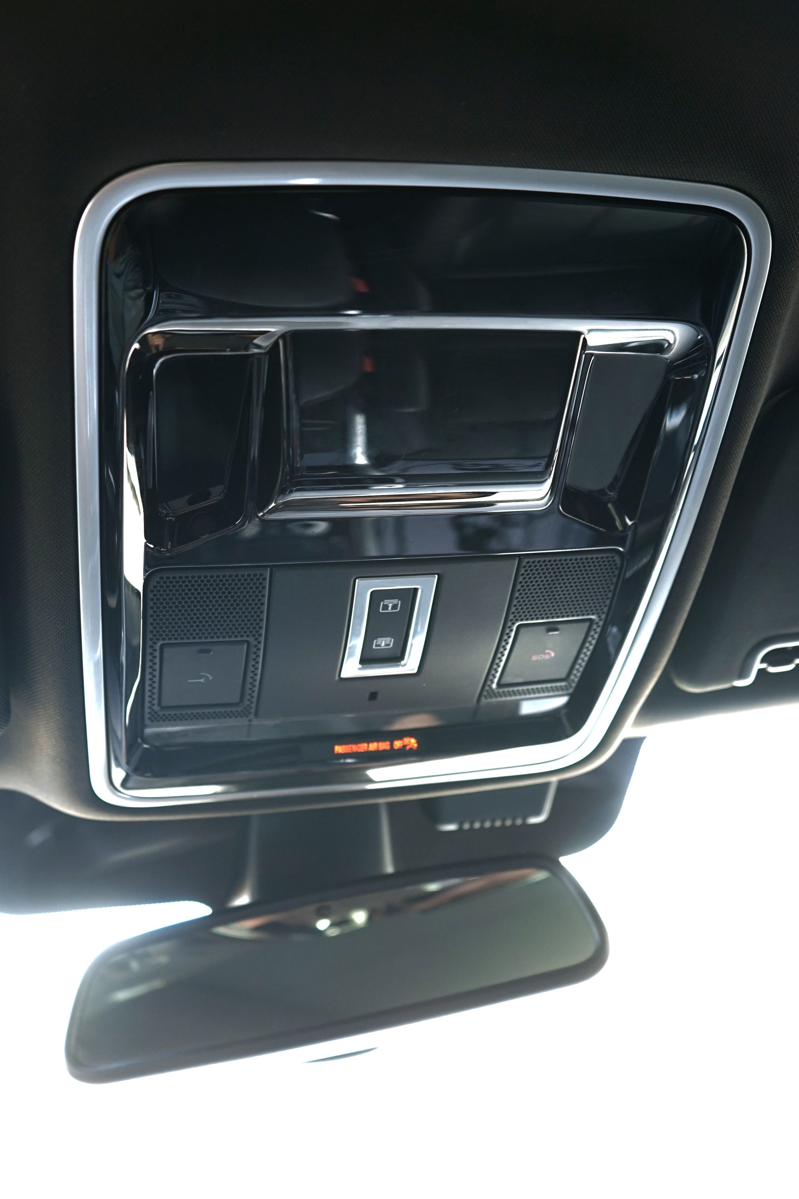 Photo 21 of this Land Rover Range Rover Sport