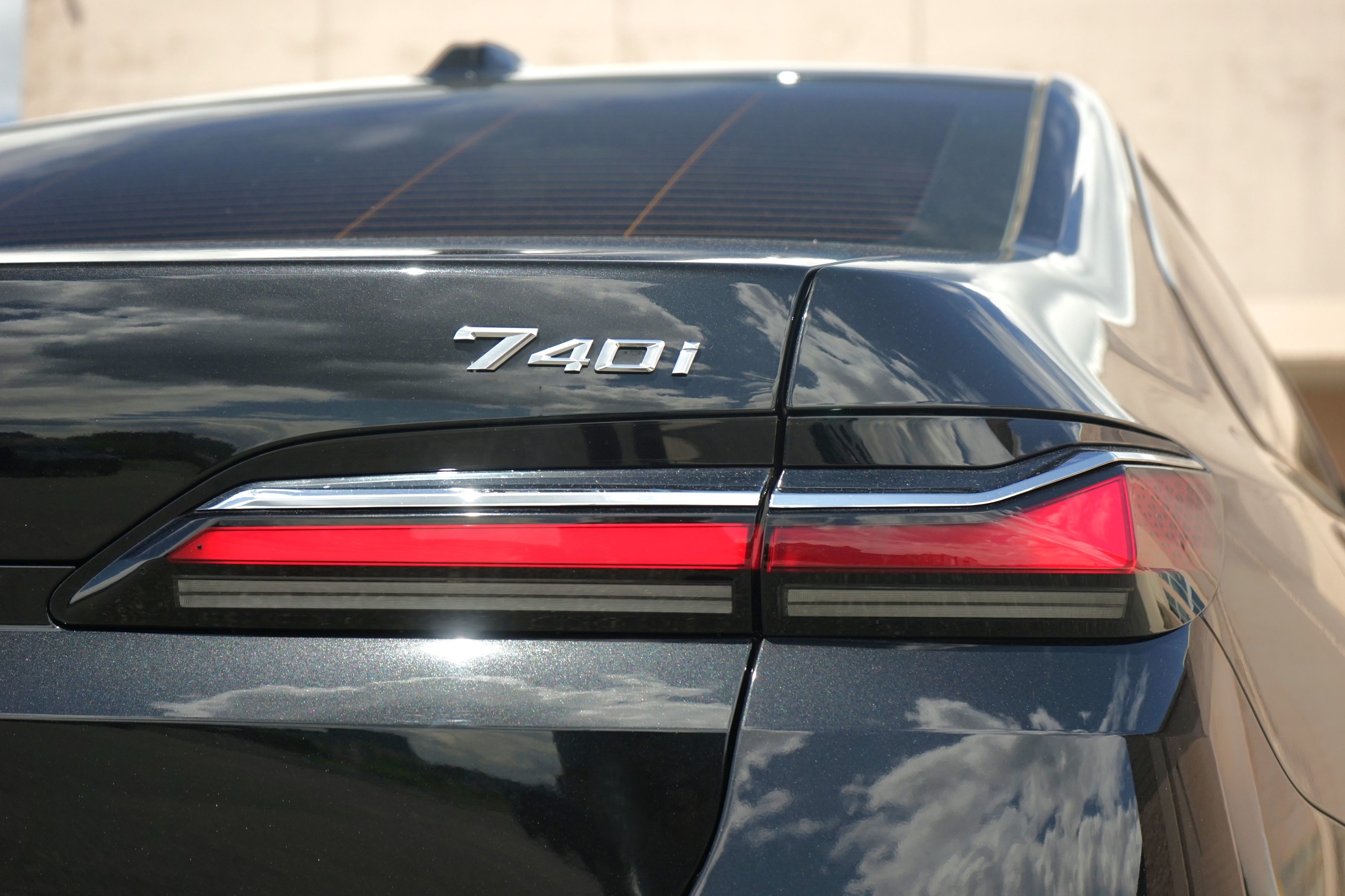 Photo 48 of this BMW 7 Series