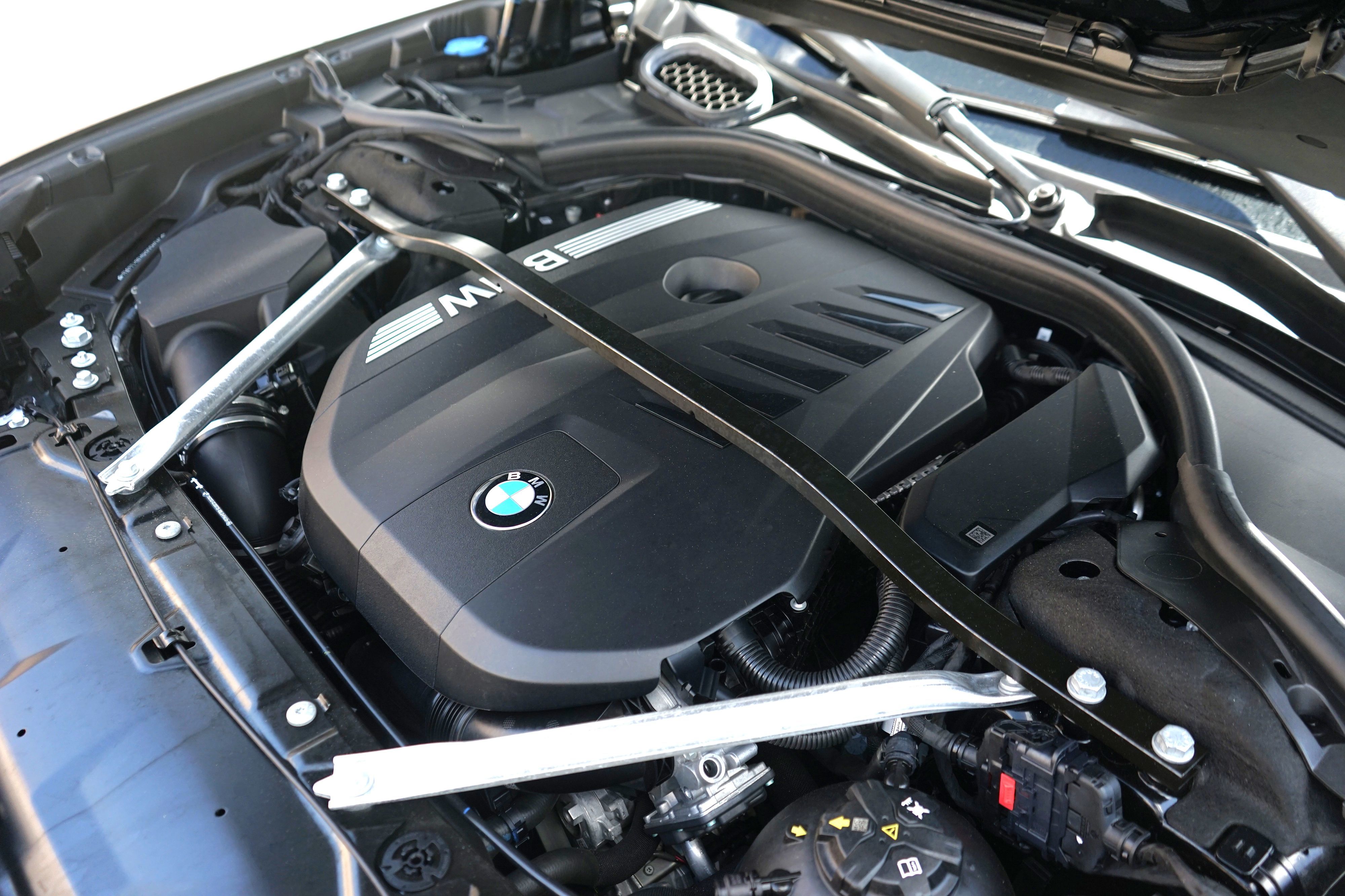 Photo 51 of this BMW 7 Series