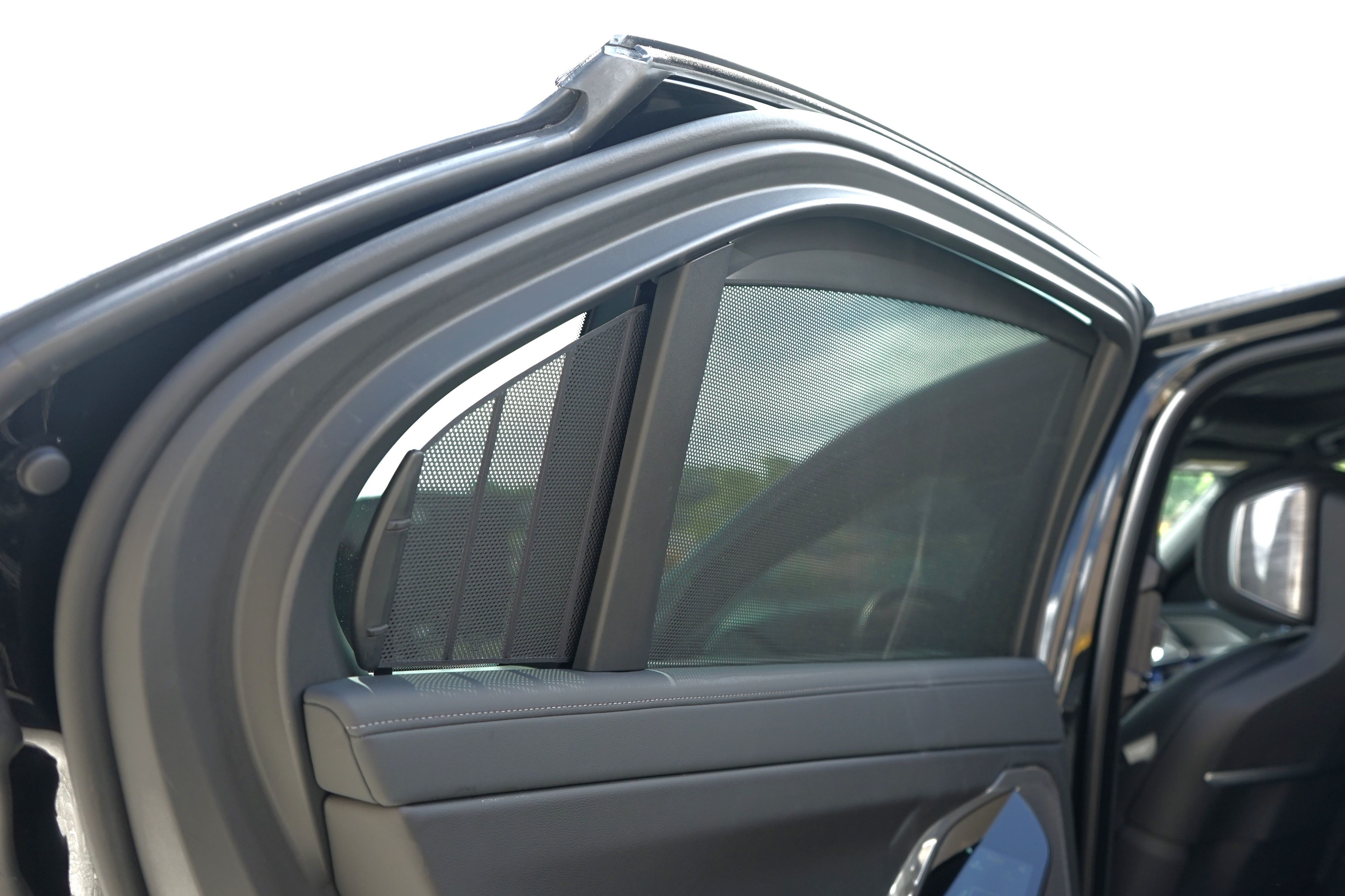 Photo 35 of this BMW 7 Series