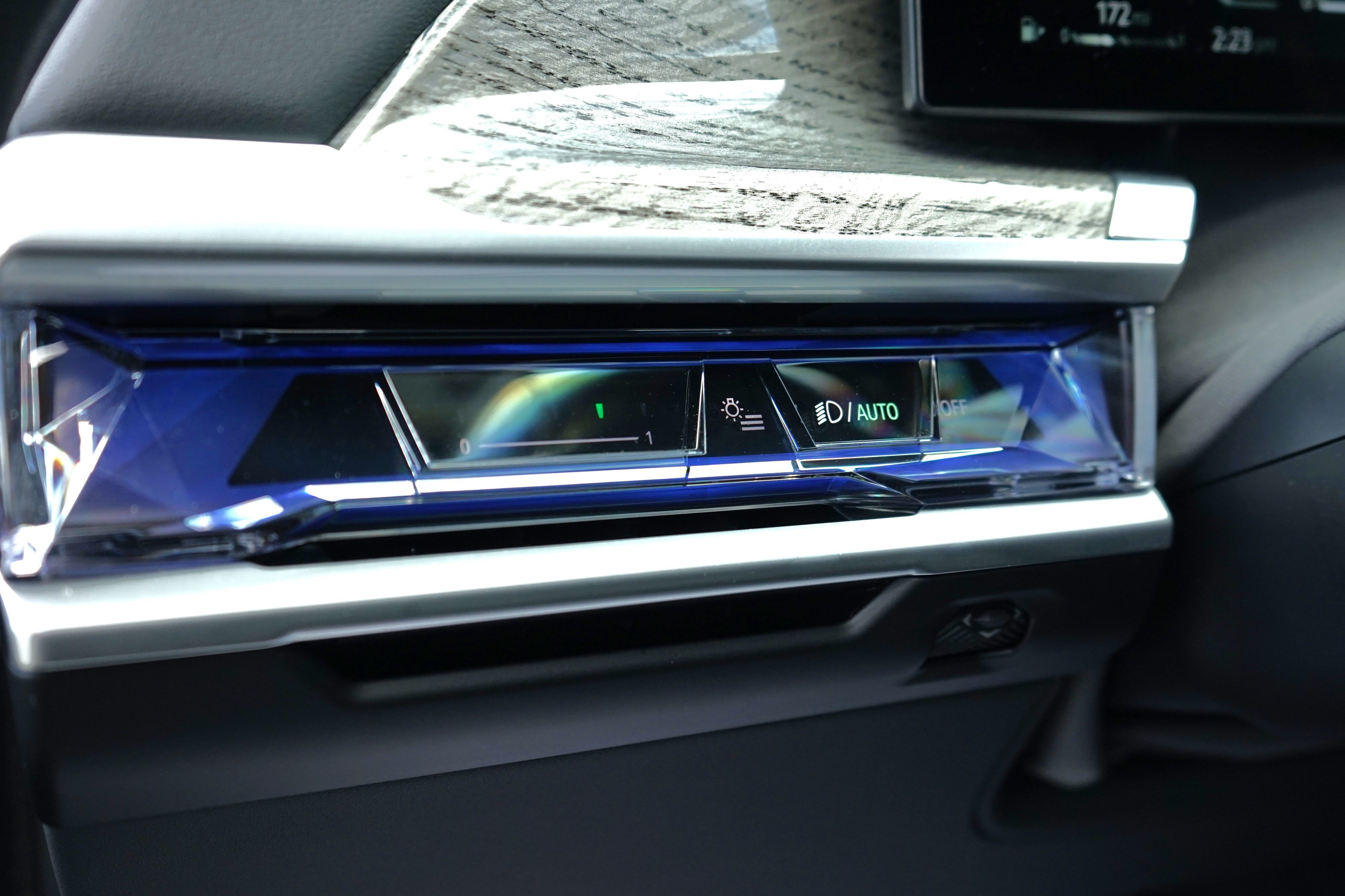 Photo 13 of this BMW 7 Series