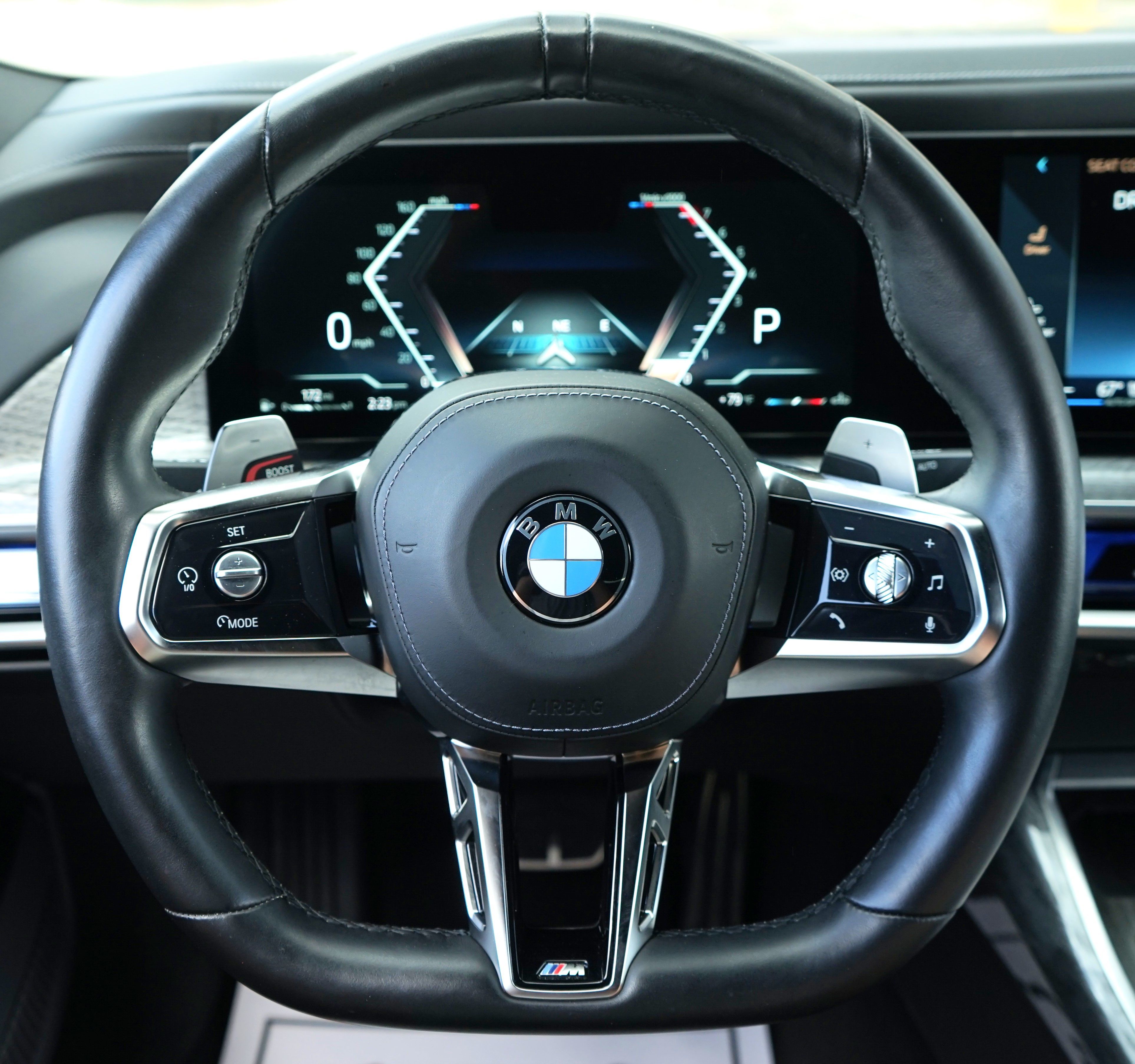 Photo 17 of this BMW 7 Series