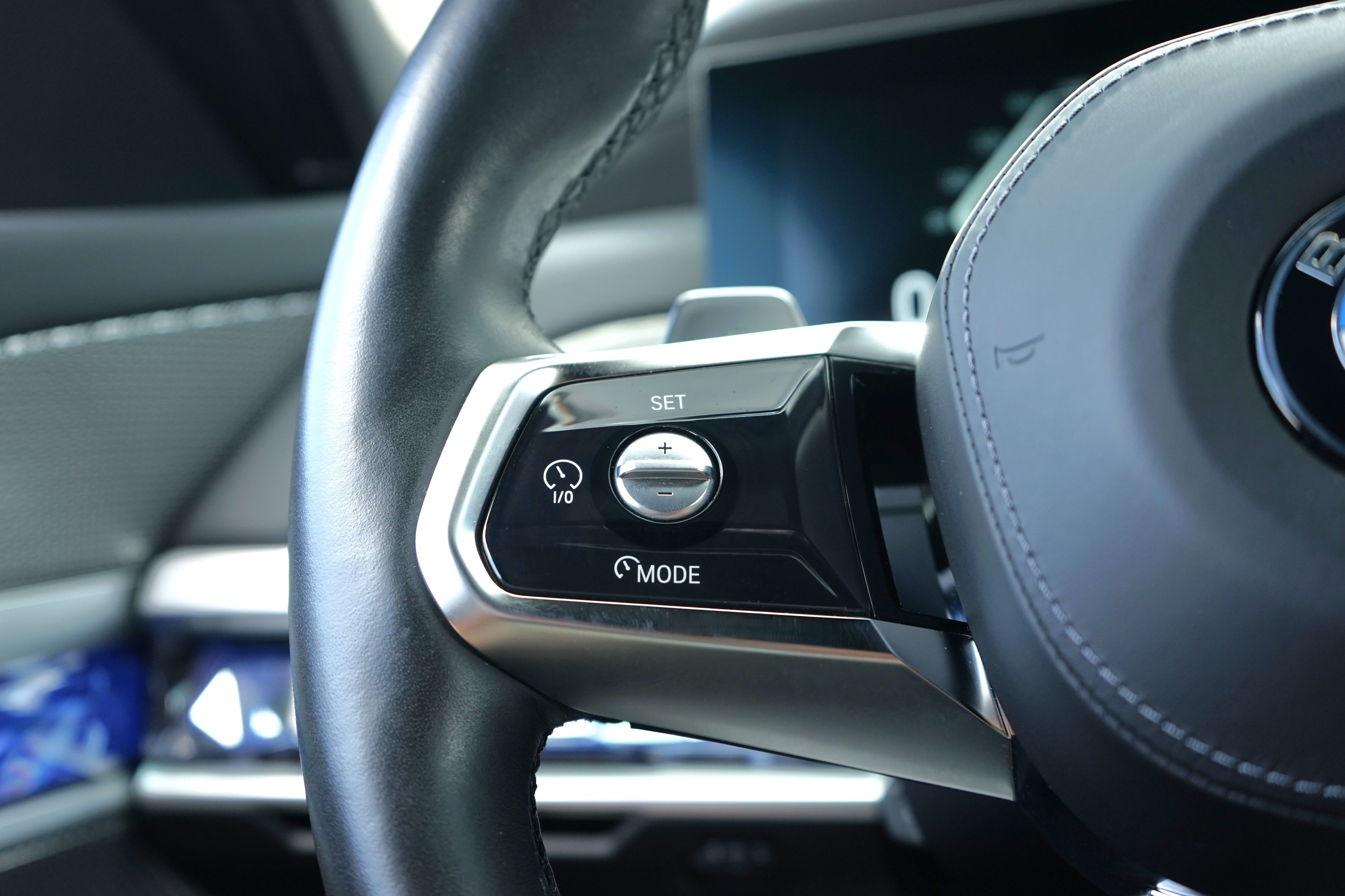 Photo 16 of this BMW 7 Series