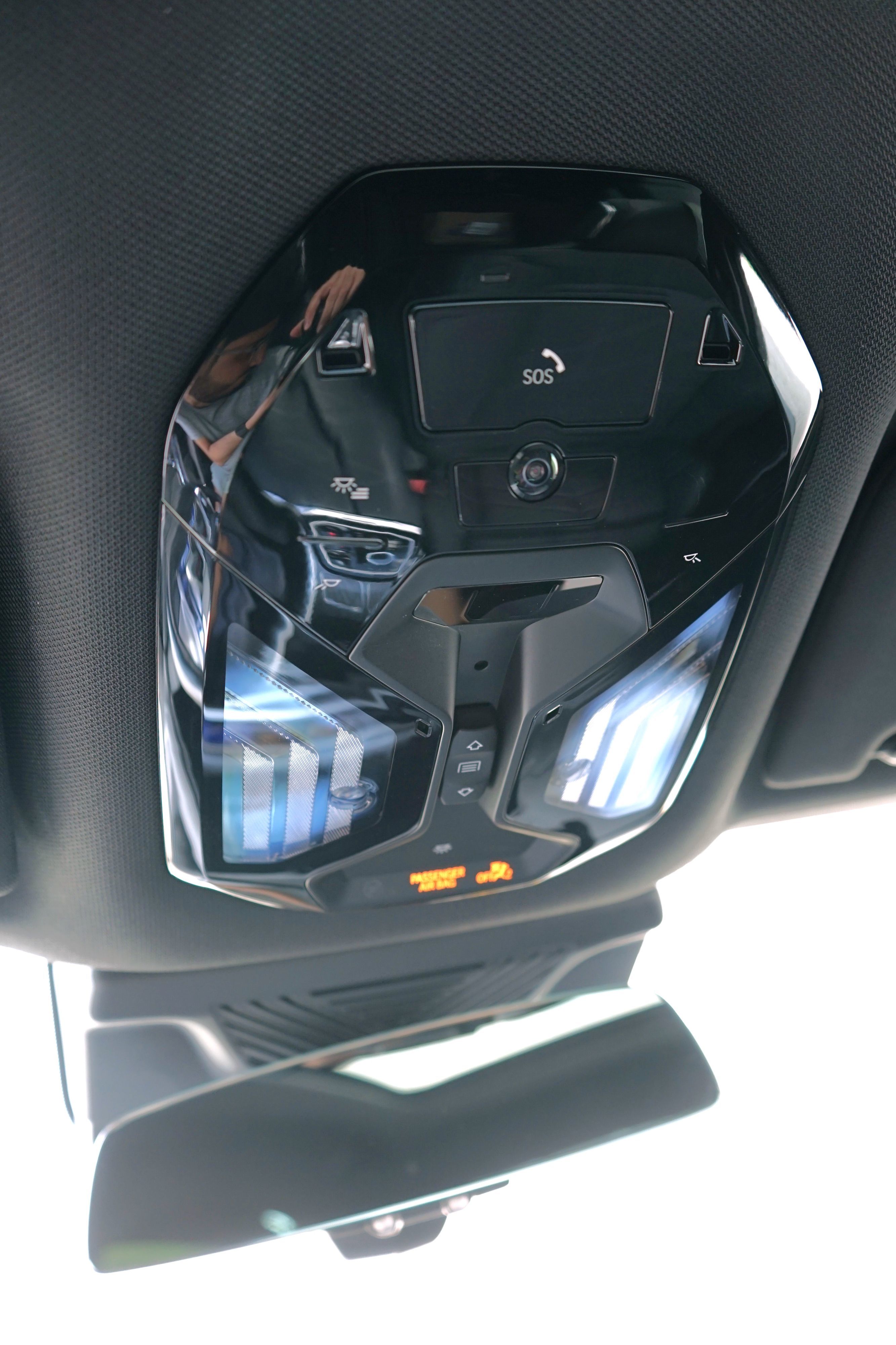 Photo 20 of this BMW 7 Series