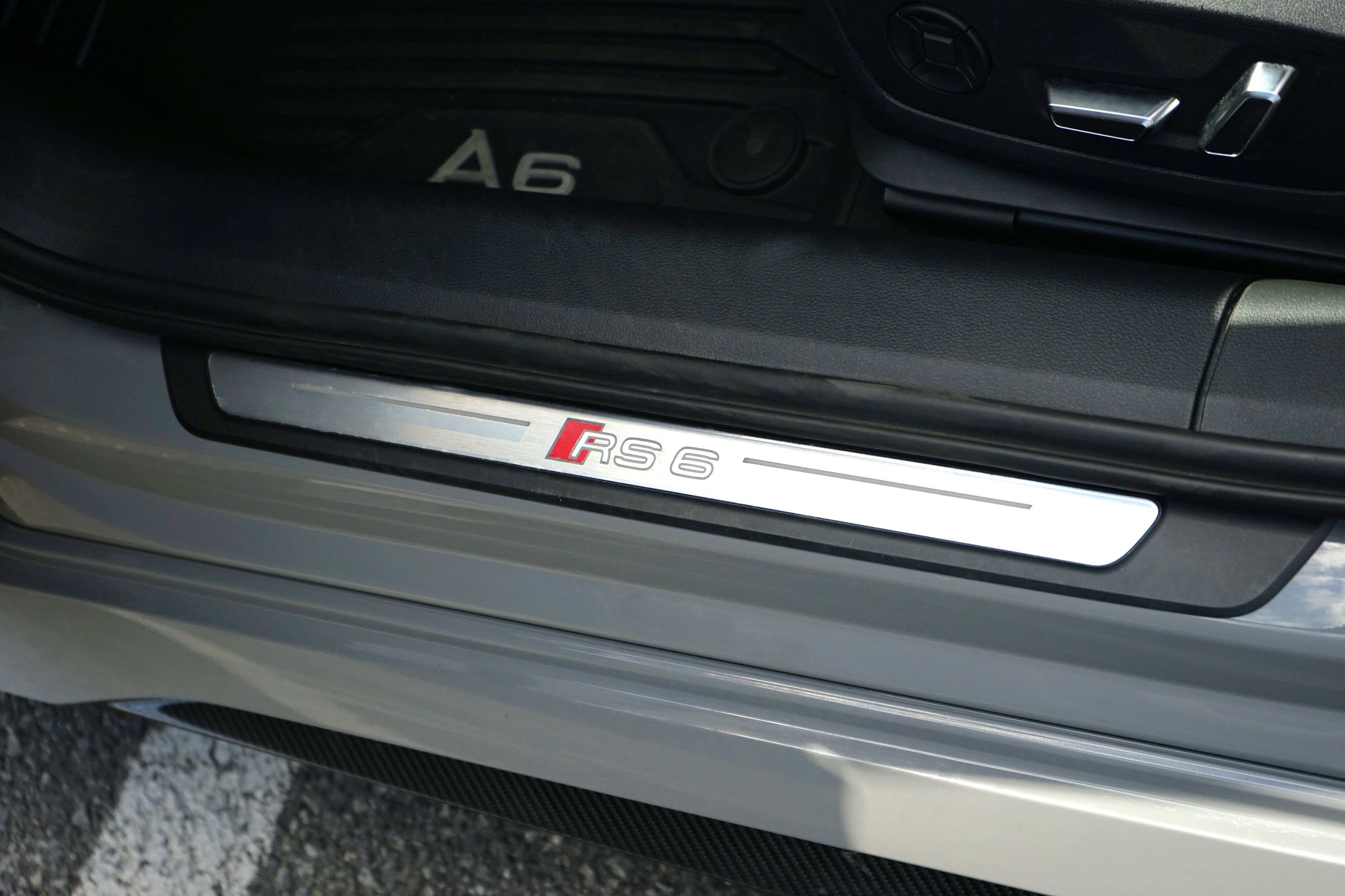 Photo 15 of this Audi RS 6 Avant