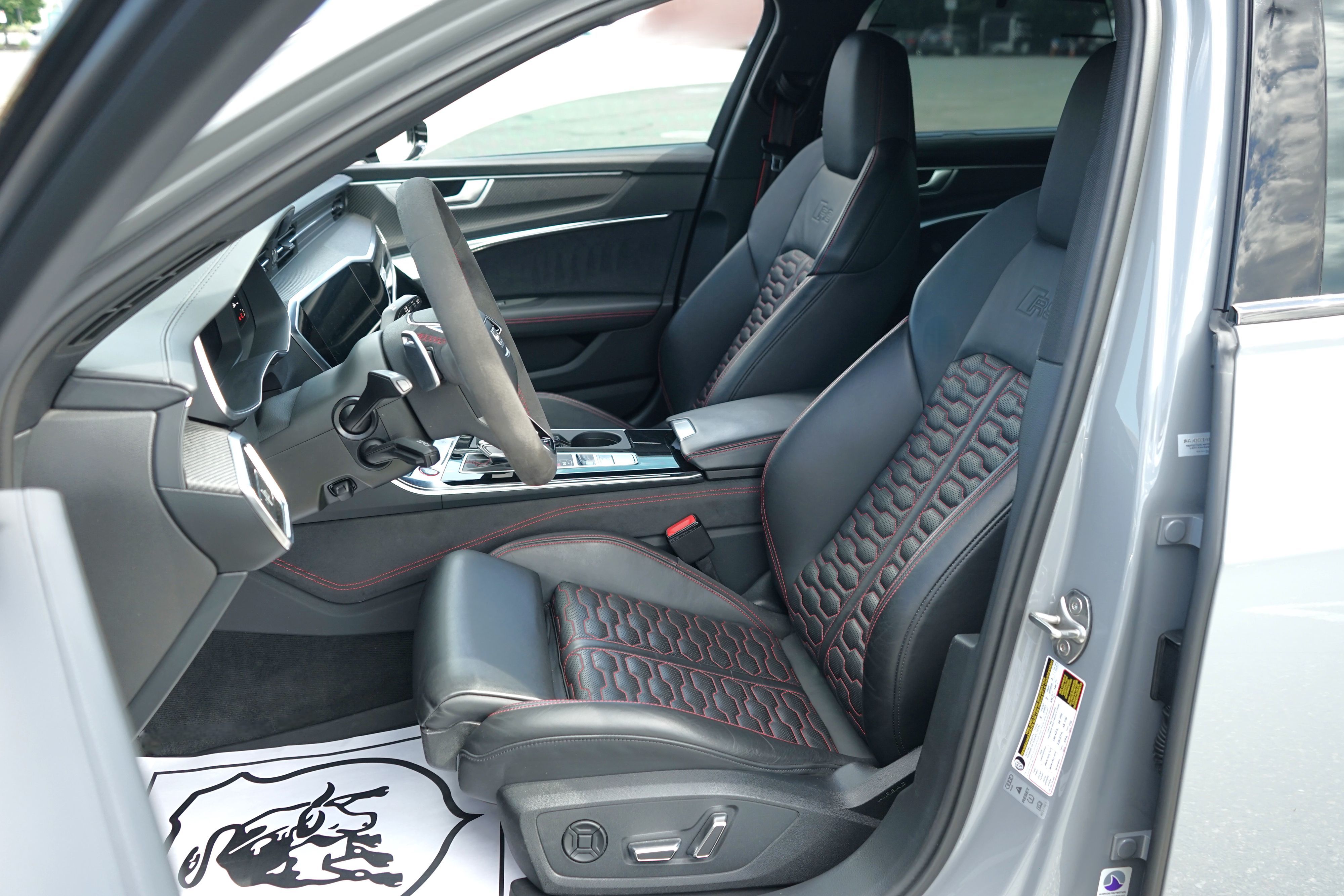 Photo 17 of this Audi RS 6 Avant