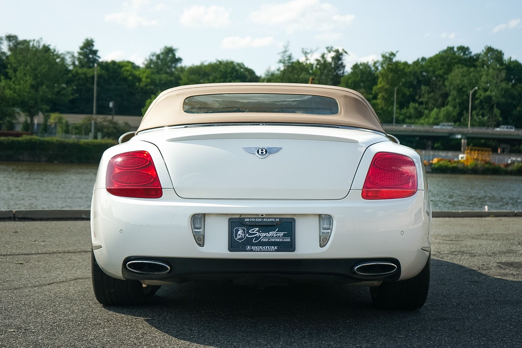 Photo 34 of this Bentley Continental GT