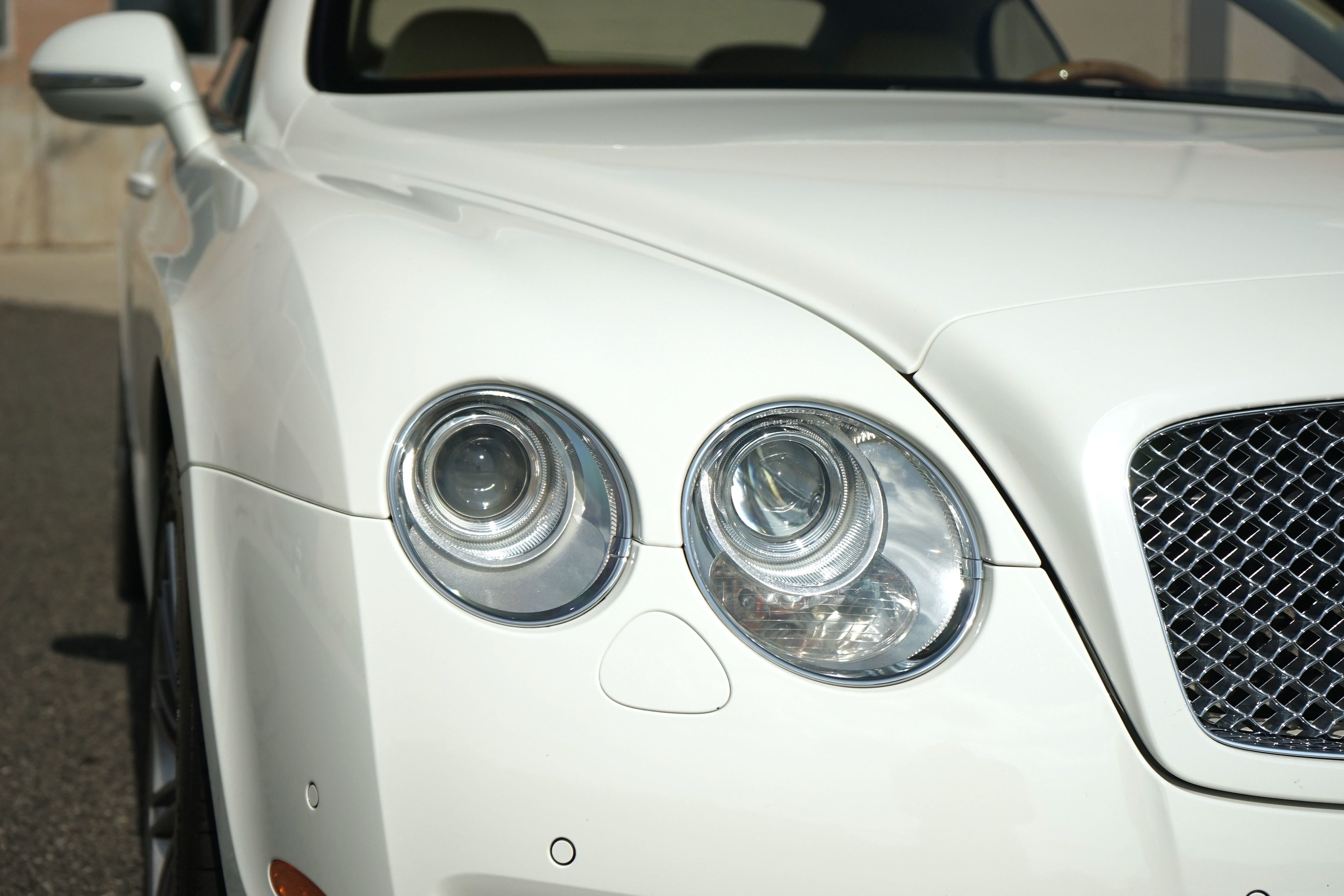 Photo 10 of this Bentley Continental GT