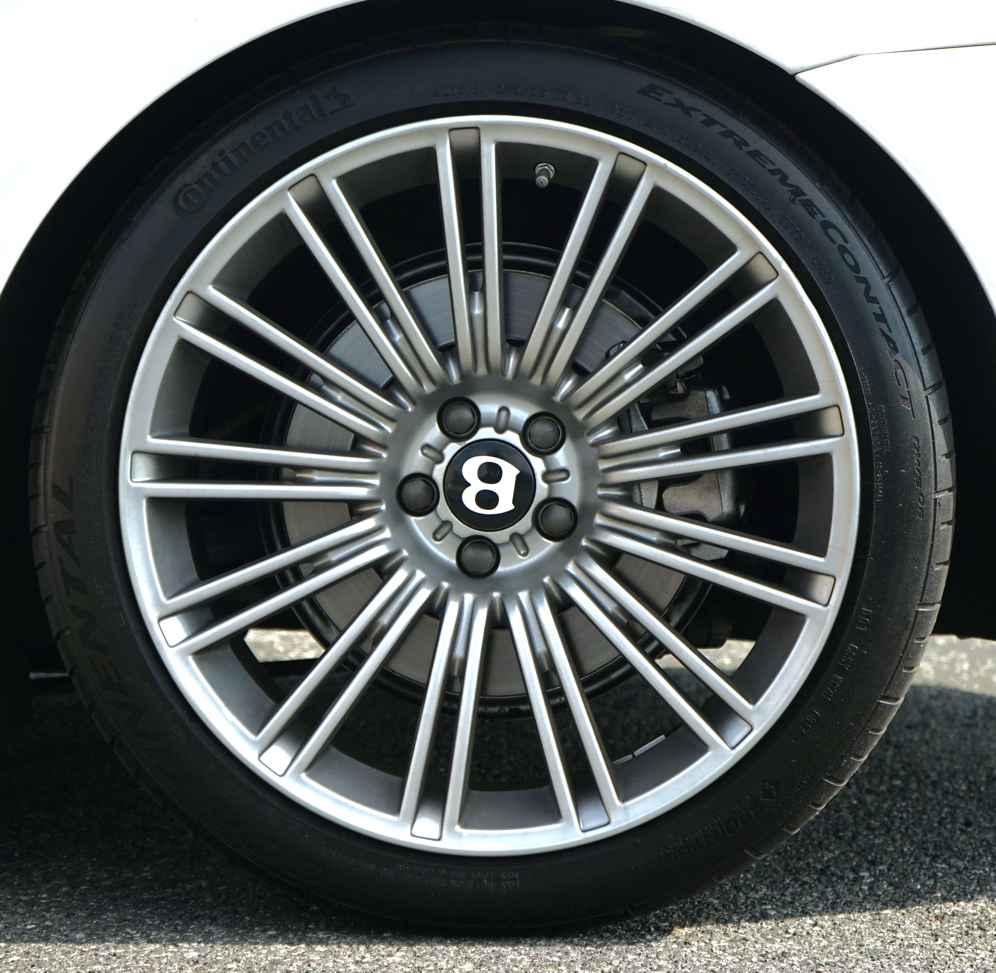 Photo 42 of this Bentley Continental GT
