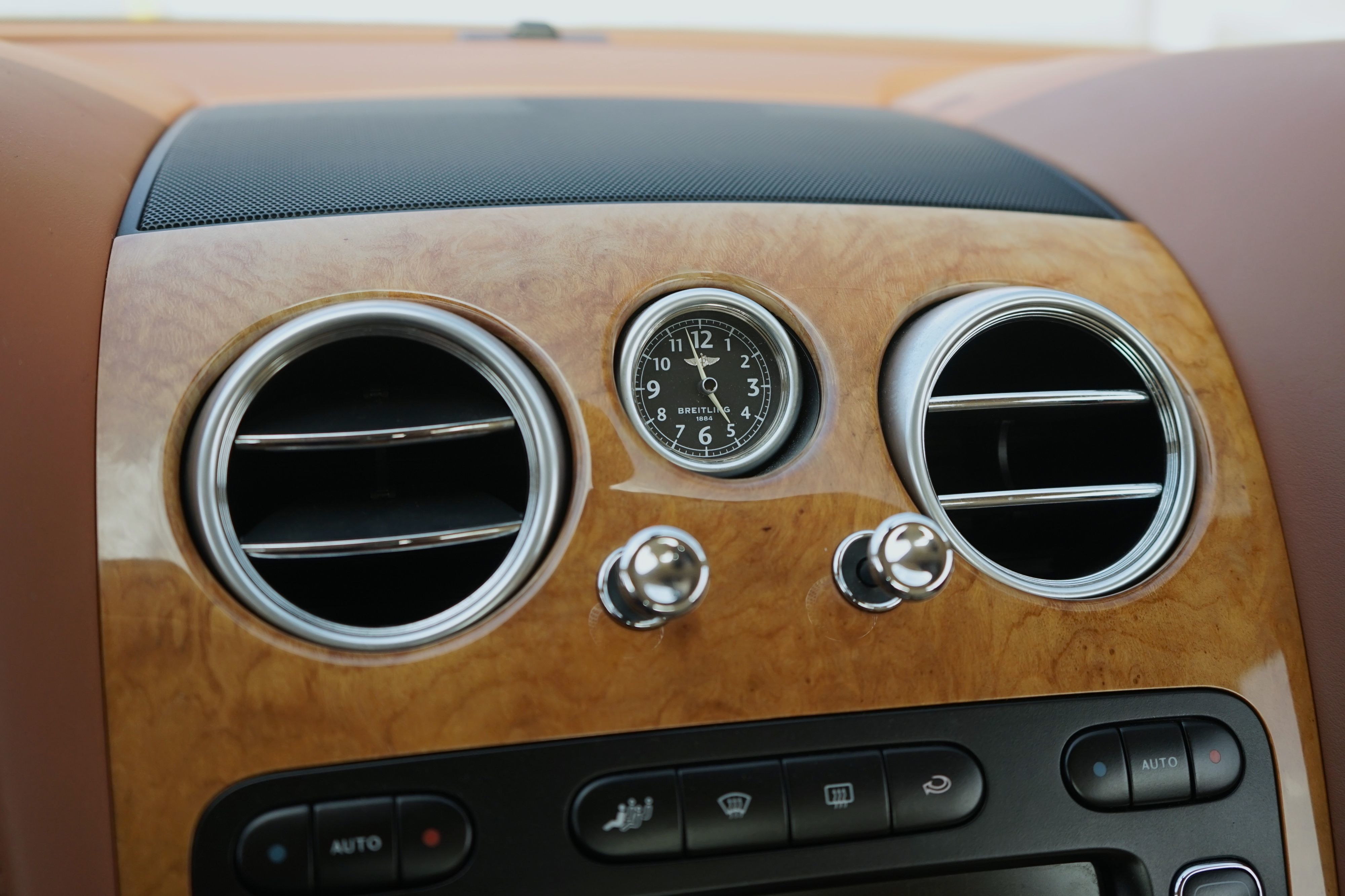 Photo 24 of this Bentley Continental GT