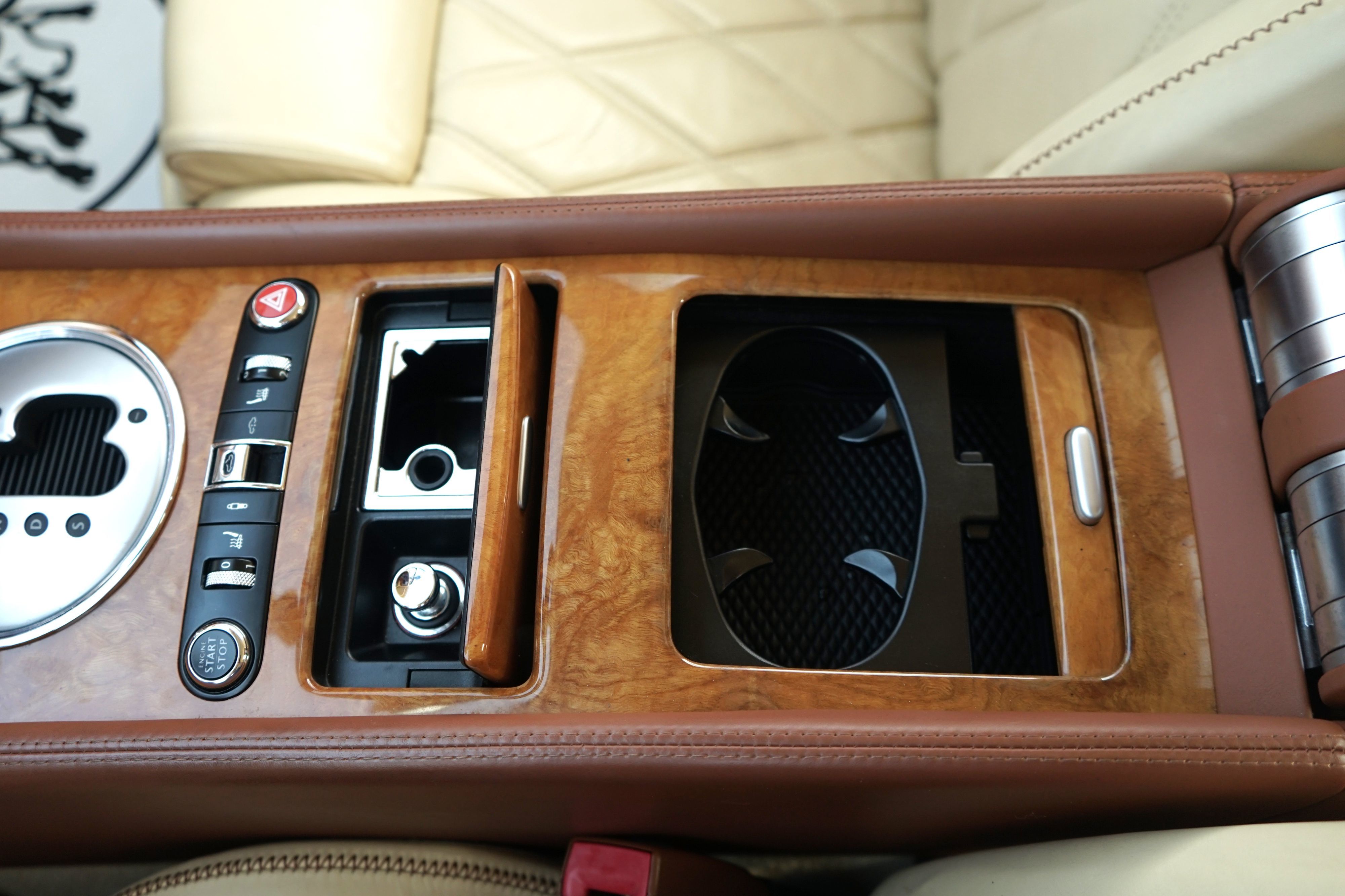 Photo 27 of this Bentley Continental GT