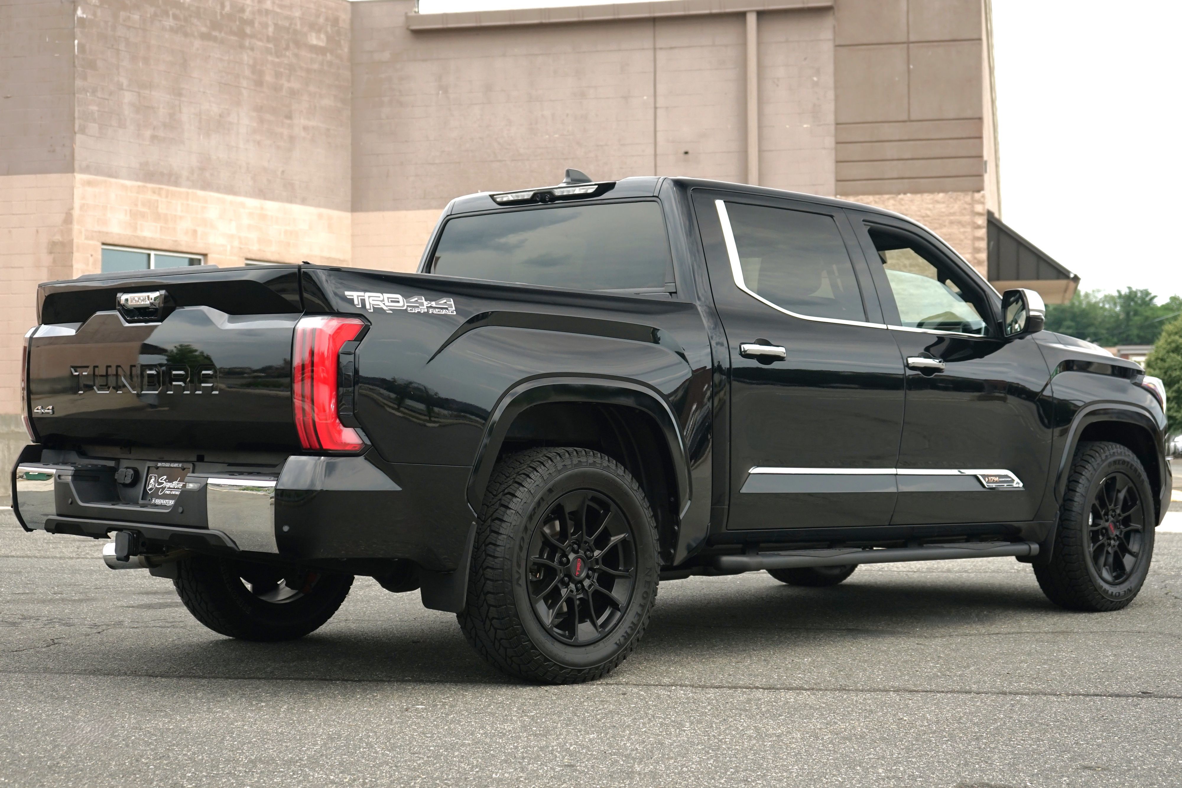 Photo 4 of this Toyota Tundra 4WD