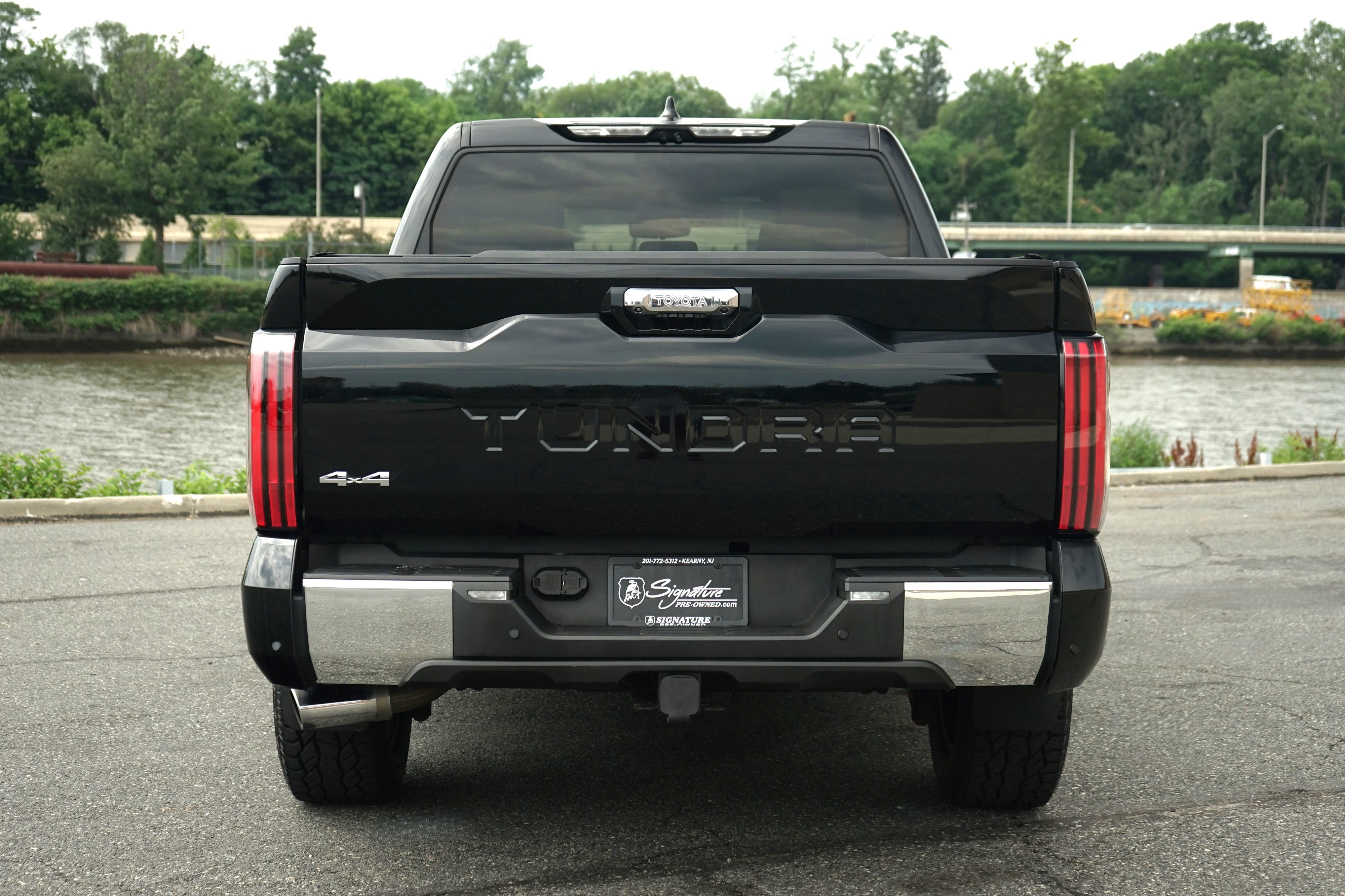 Photo 47 of this Toyota Tundra 4WD