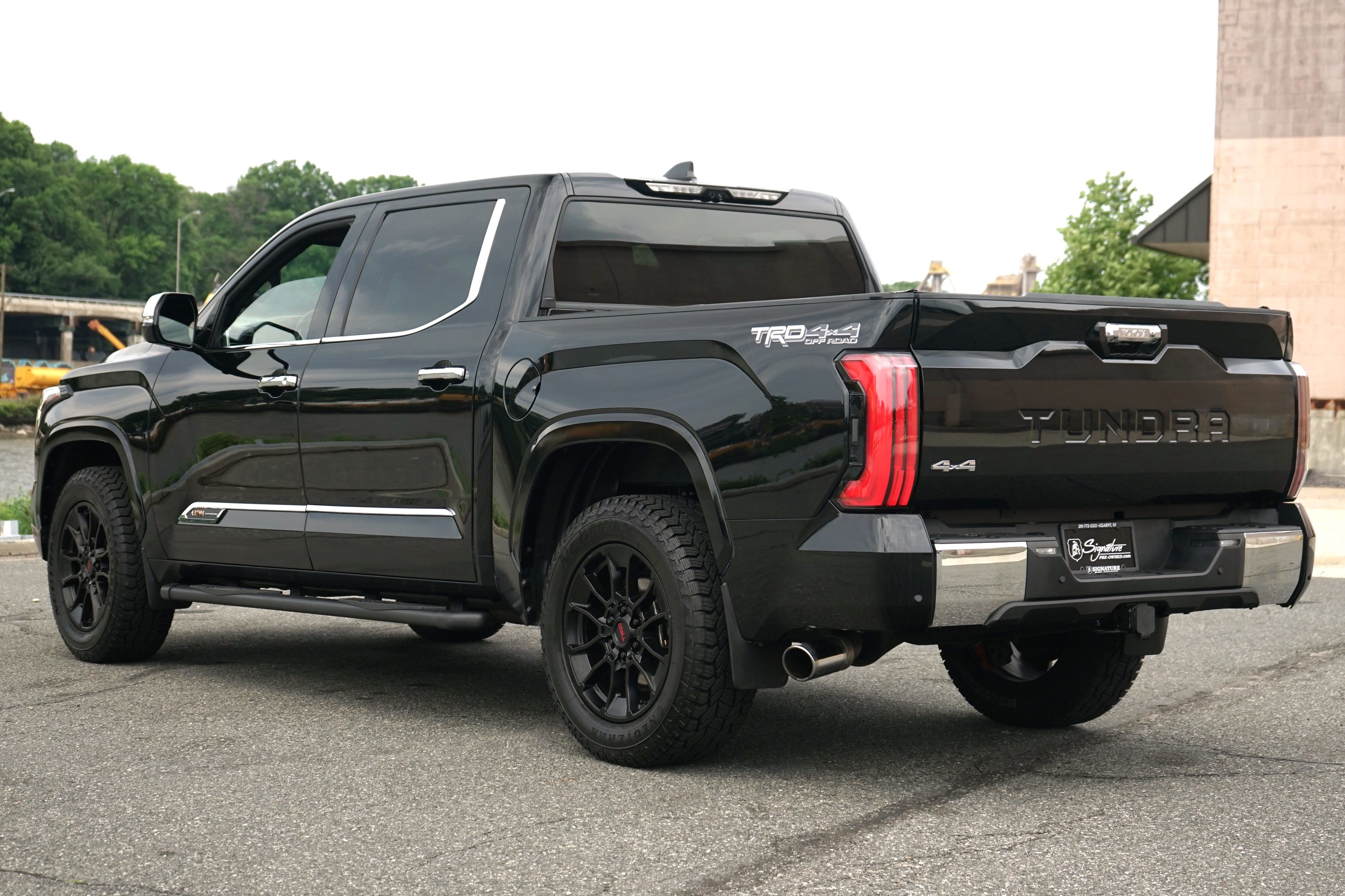 Photo 3 of this Toyota Tundra 4WD