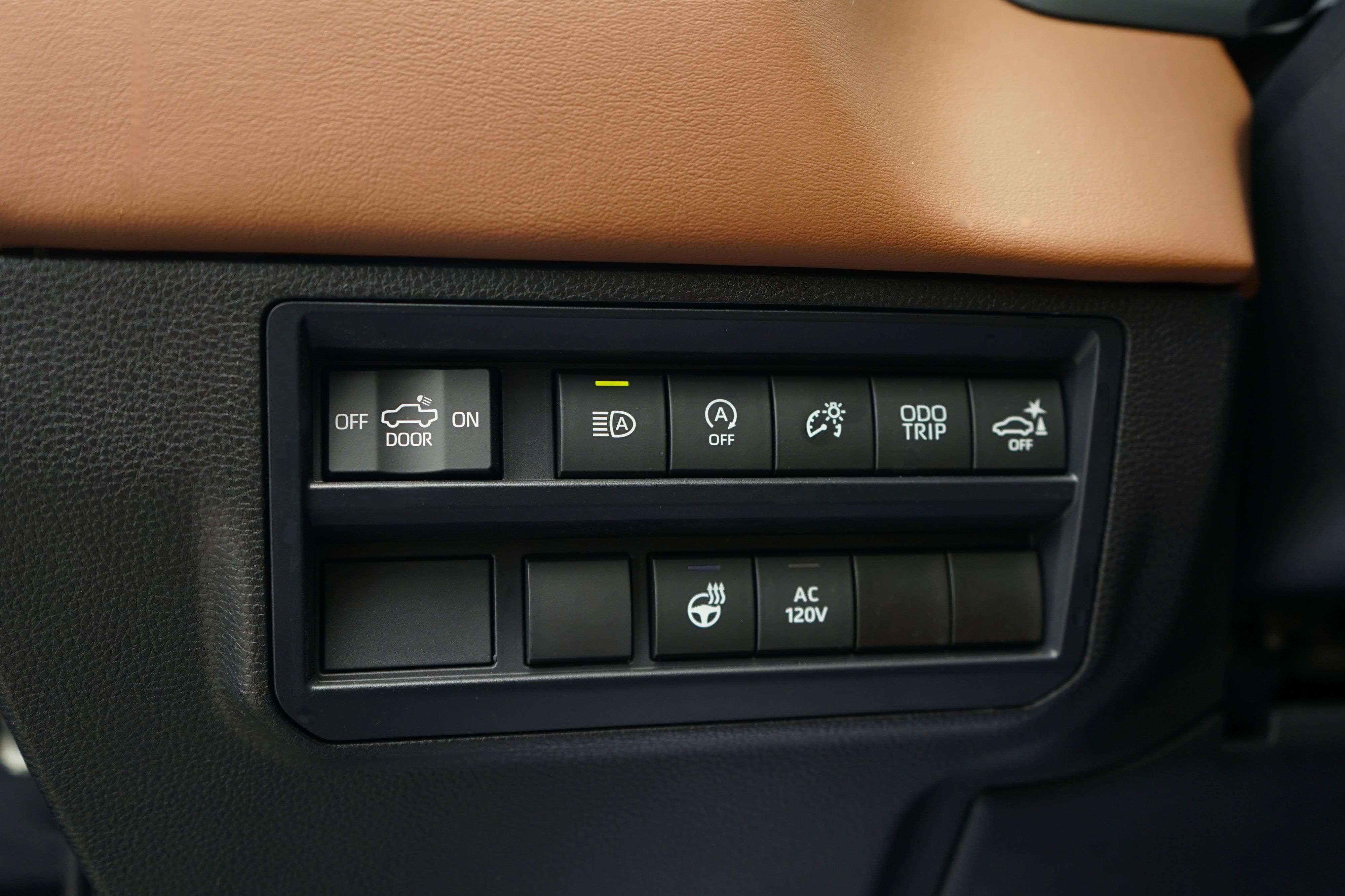 Photo 16 of this Toyota Tundra 4WD